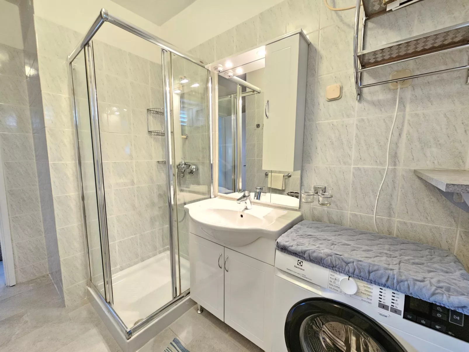 Zimmer für 2 Personen ohne Küche - Binnen