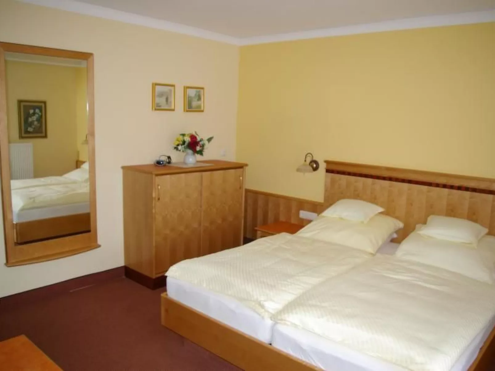 Zur Alten Schmiede - Binnen