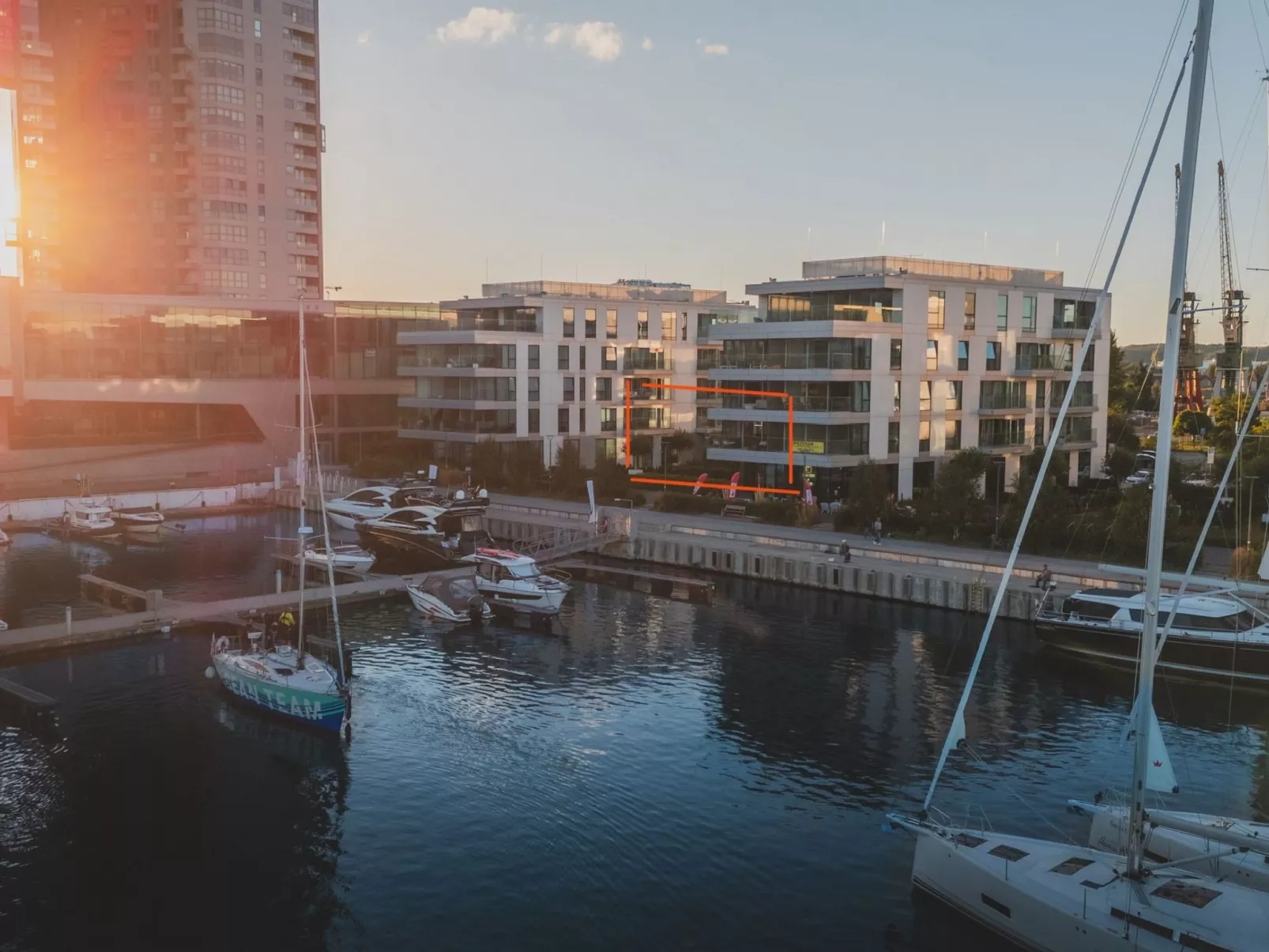 Yacht Park Apartment mit Panoramablick auf den Yachthafen in Gdynia, POLEN - Image-tags.info