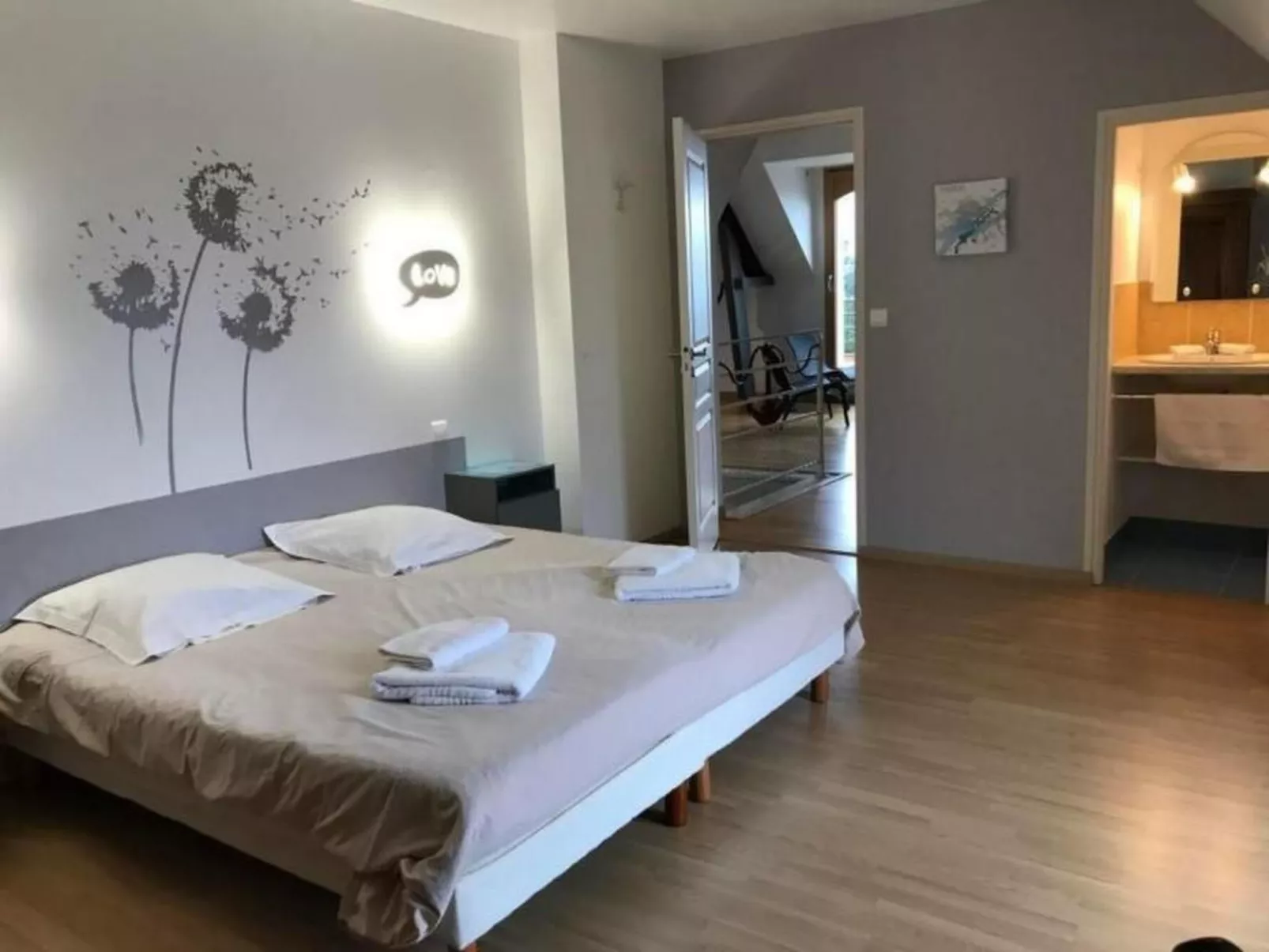 Ferienvilla Le repère mit Jacuzzi - Binnen