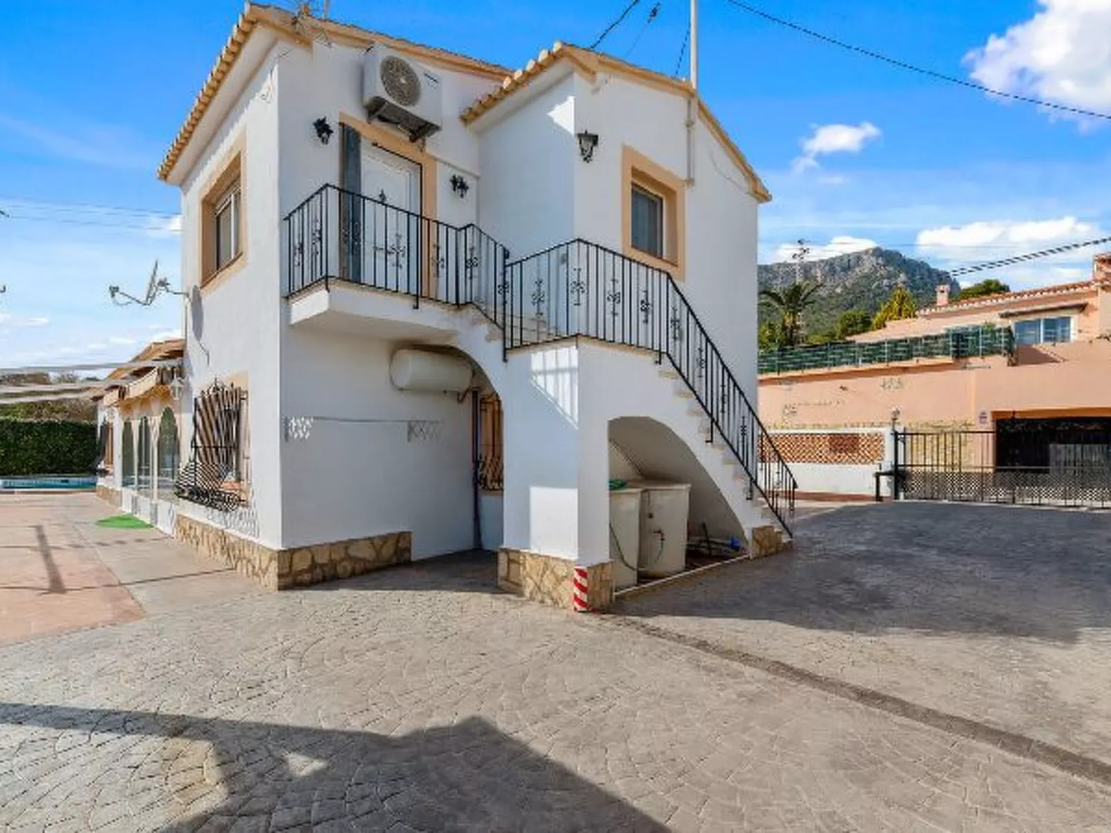 Villa Mercedes - Plusholidays - Image-tags.info