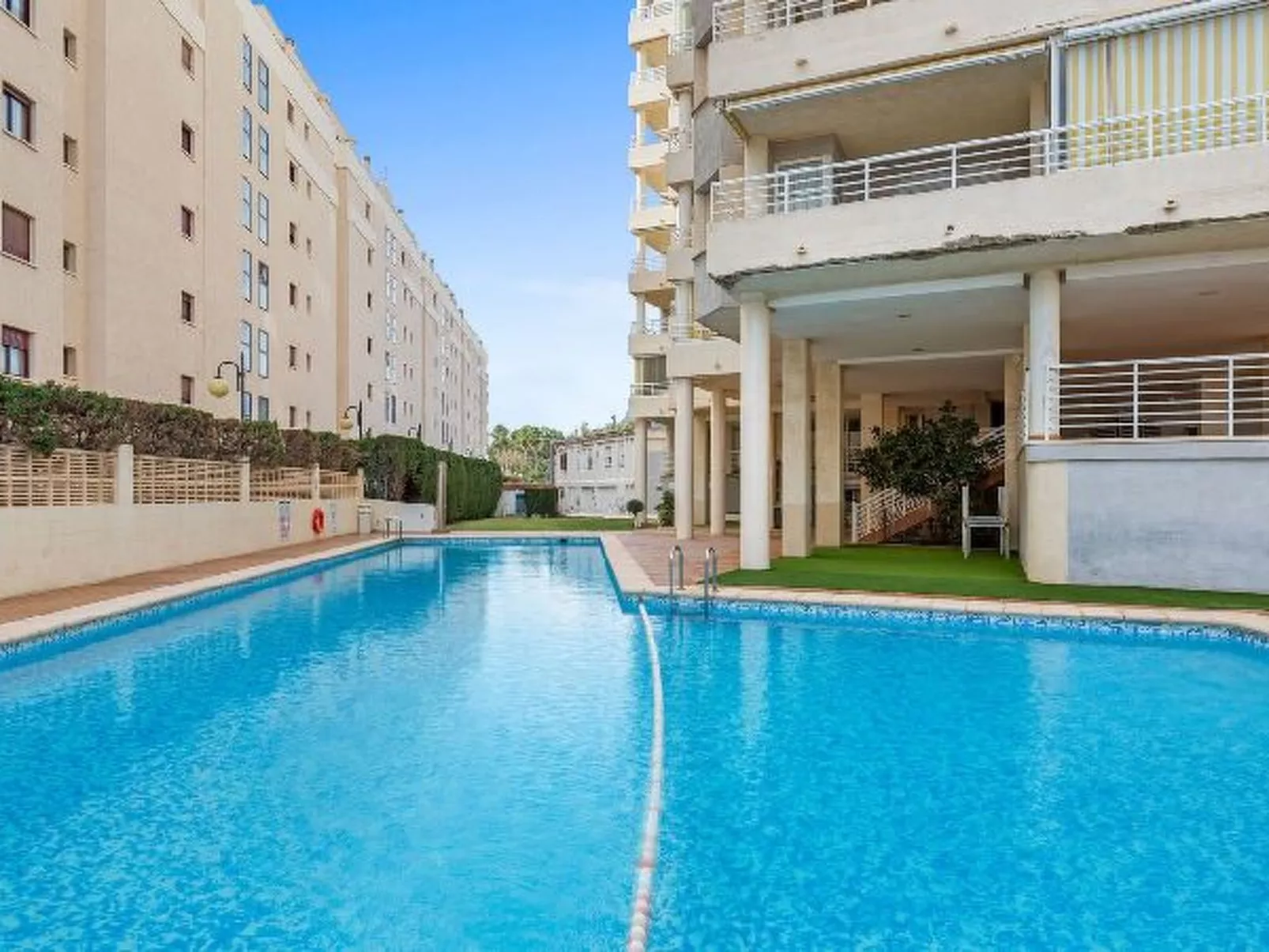 Apartment Aquarium - Plusholidays - Image-tags.info