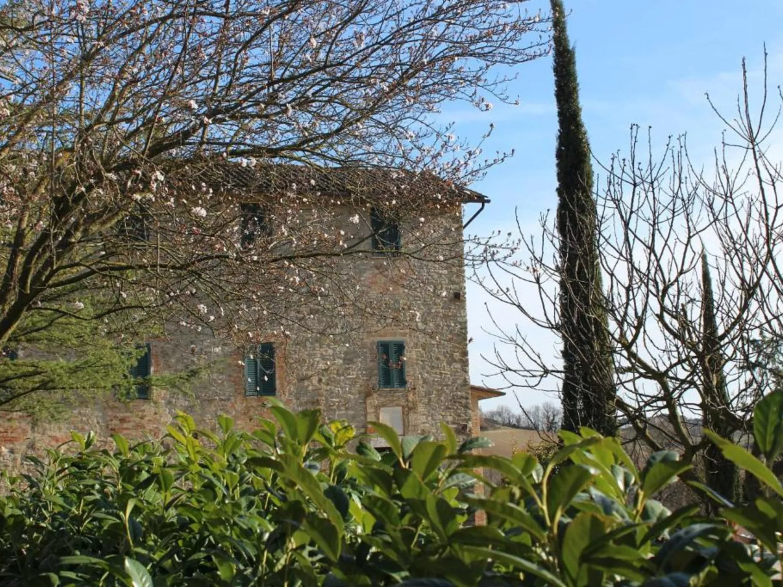 Rustikale Eleganz mit Blick auf die umbrische La - Buiten