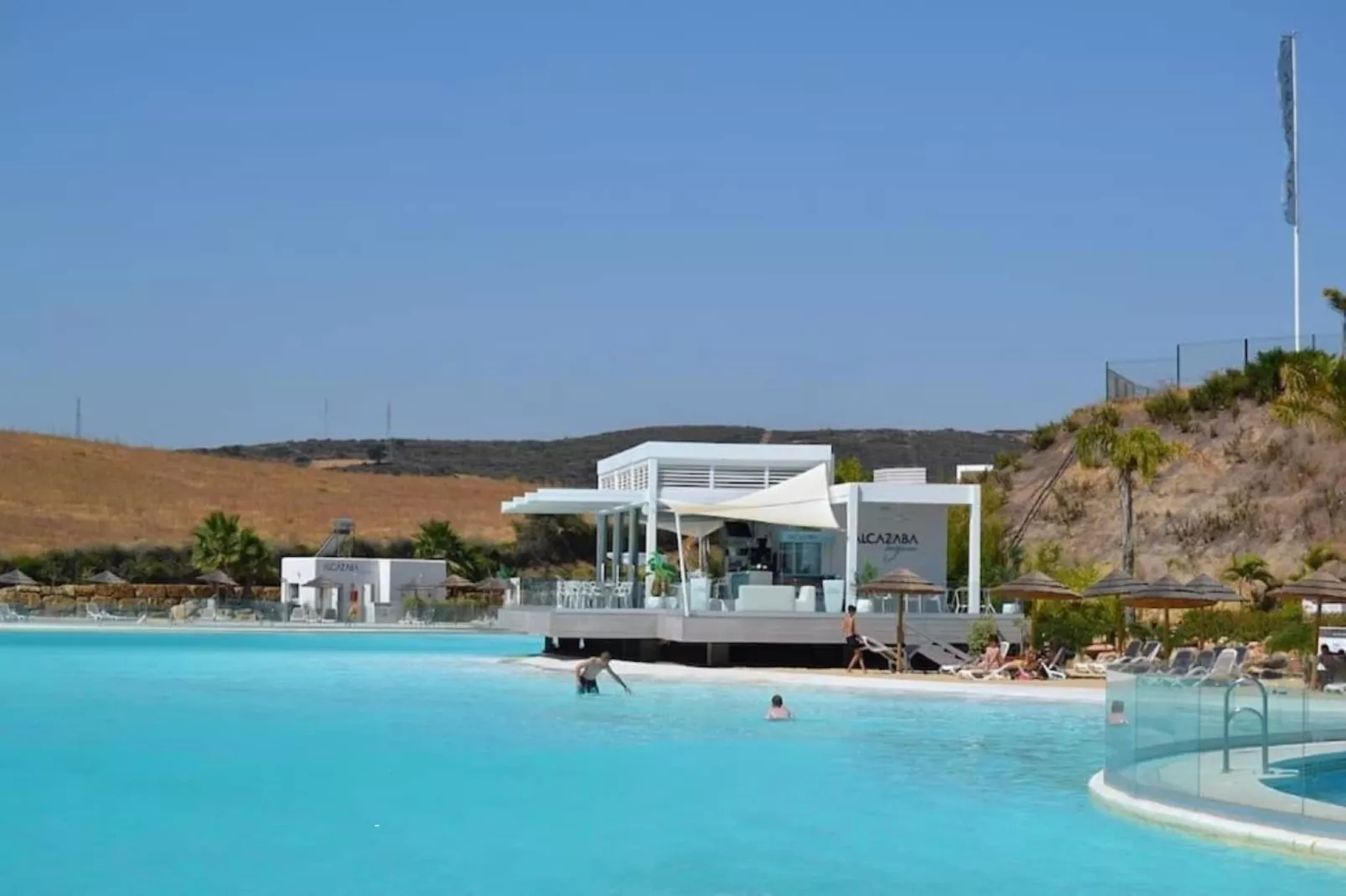 Stylish 3-Bed Apartment | Alcazaba Lagoon (1204) - Zwembad