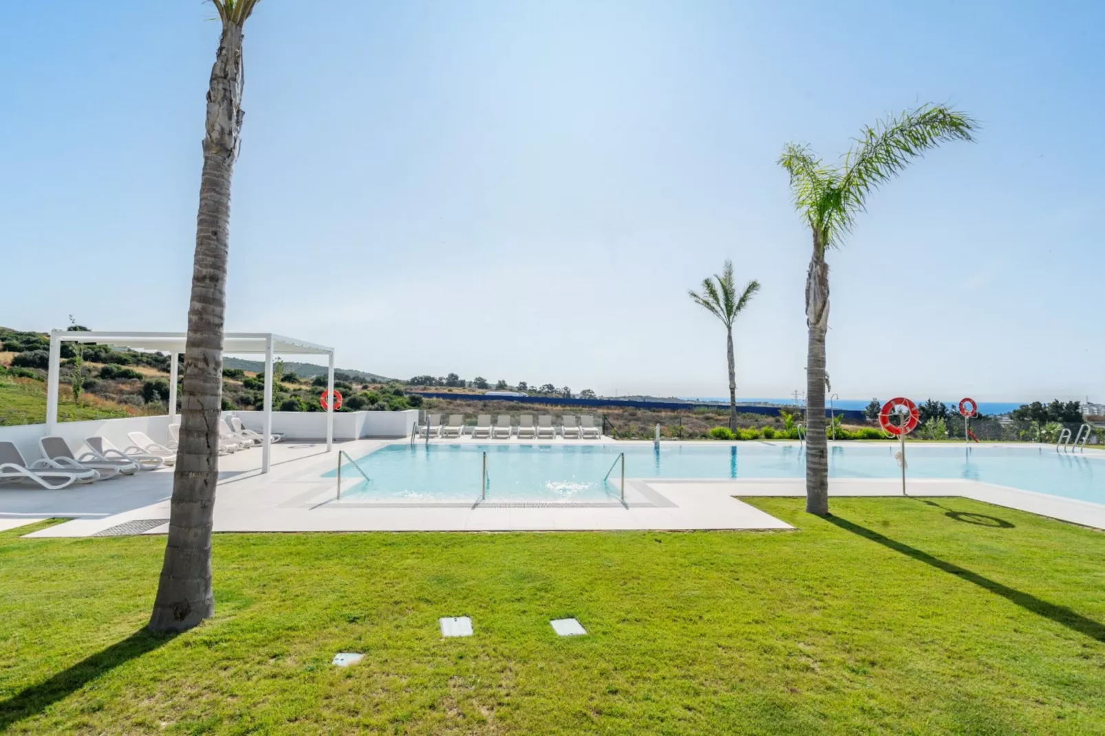 AL4-1911 ESTEPONA - APARTMENT - ALCAZABA LAGOON - Zwembad