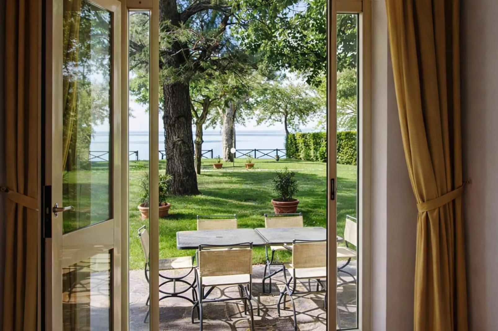 Appartamento 3 - Uitzicht zomer