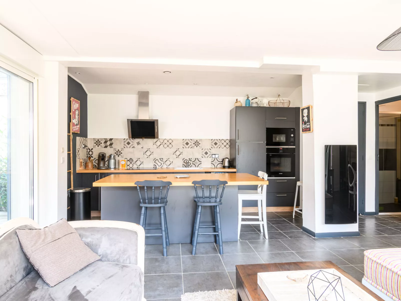 Aimé Bourdier - Binnen