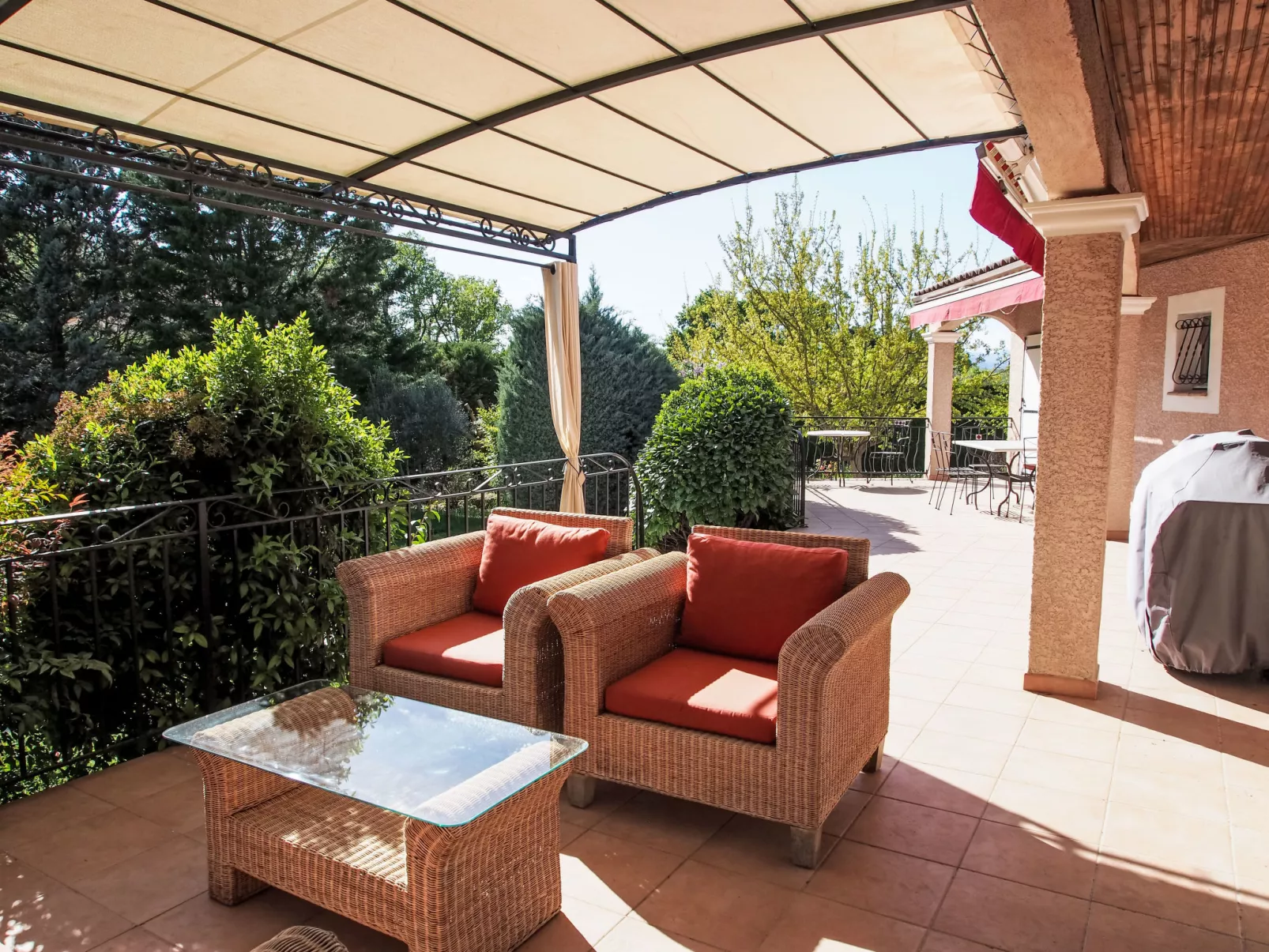 Urlaub im Süden zwischen Meer und Bergen - Binnen