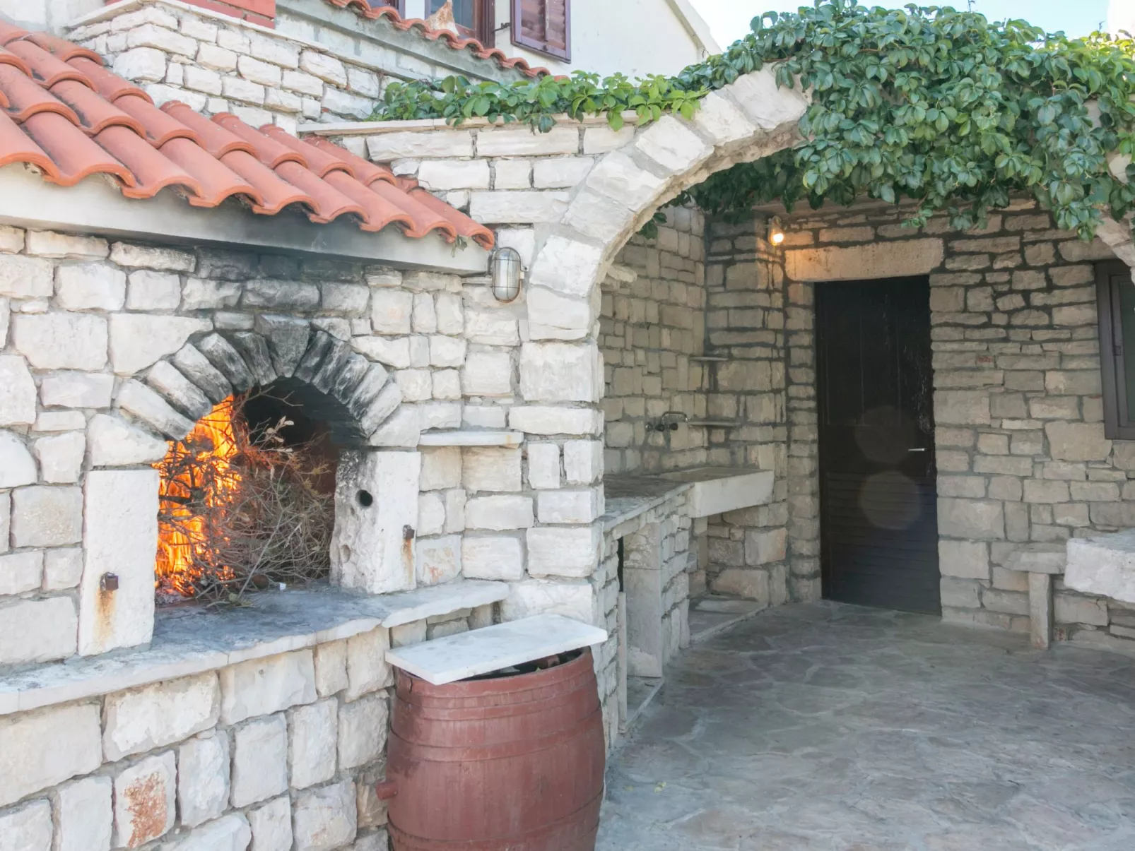 Haus am Meer Šolta - Buiten