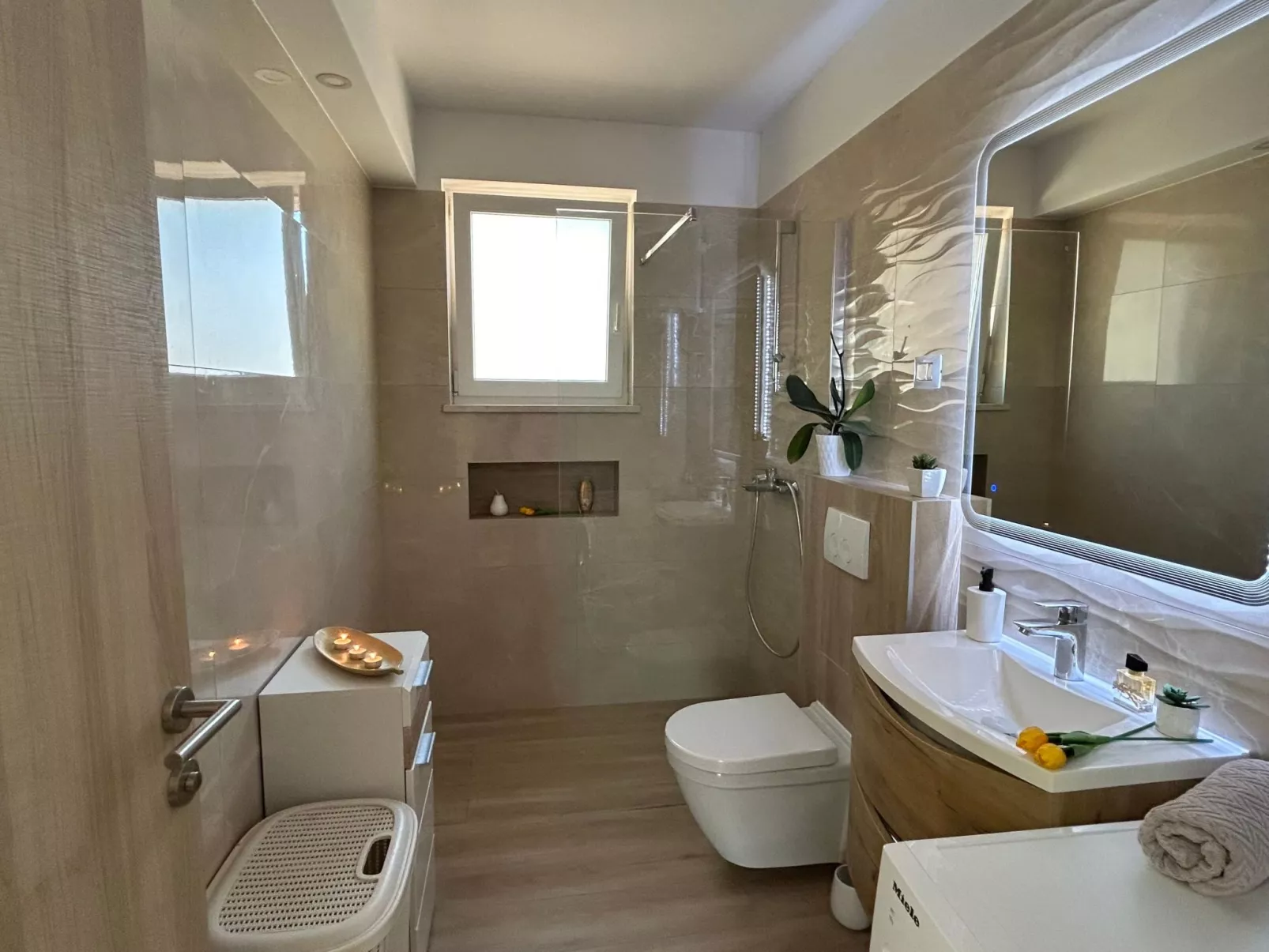 Diva mit privatem Pool - Binnen