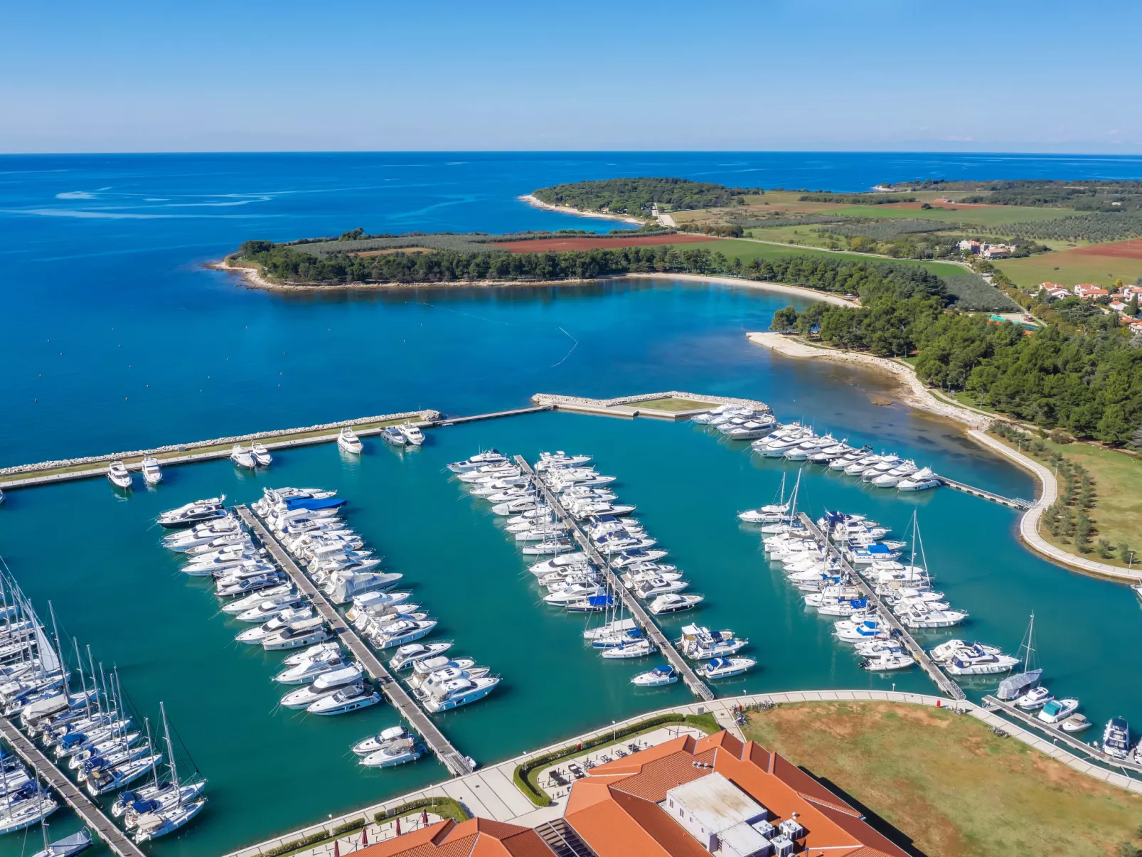 Für 4 Personen ca. 50 m&sup2; in Novigrad, Adriaküste Kroatien (Westküste von I - Omgeving