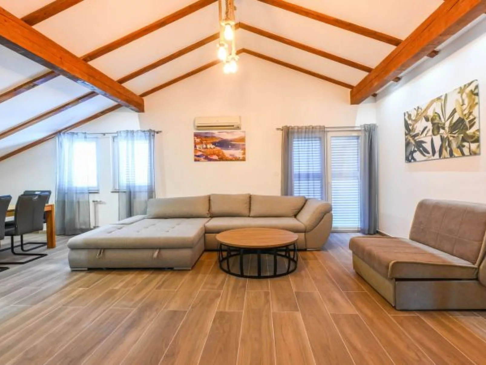 Holiday Home Urbana with pool - Image-tags.info