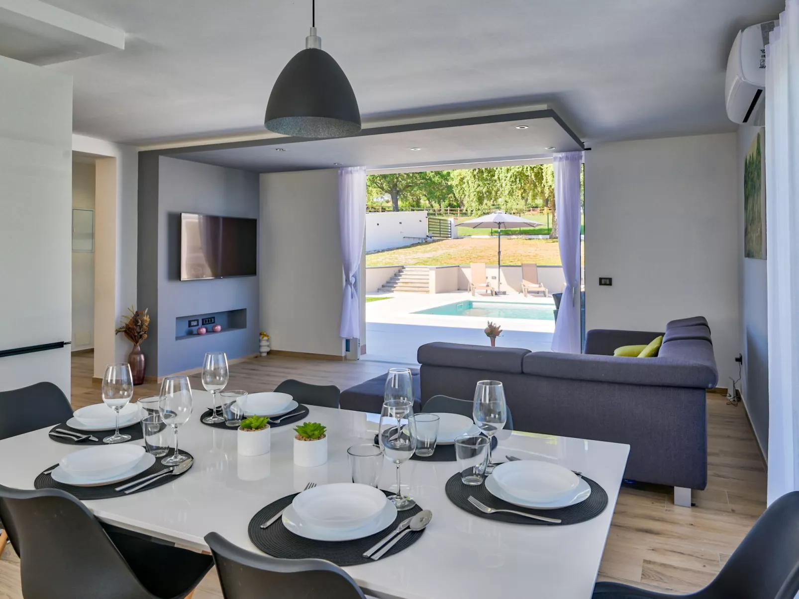 Montevernal - Binnen