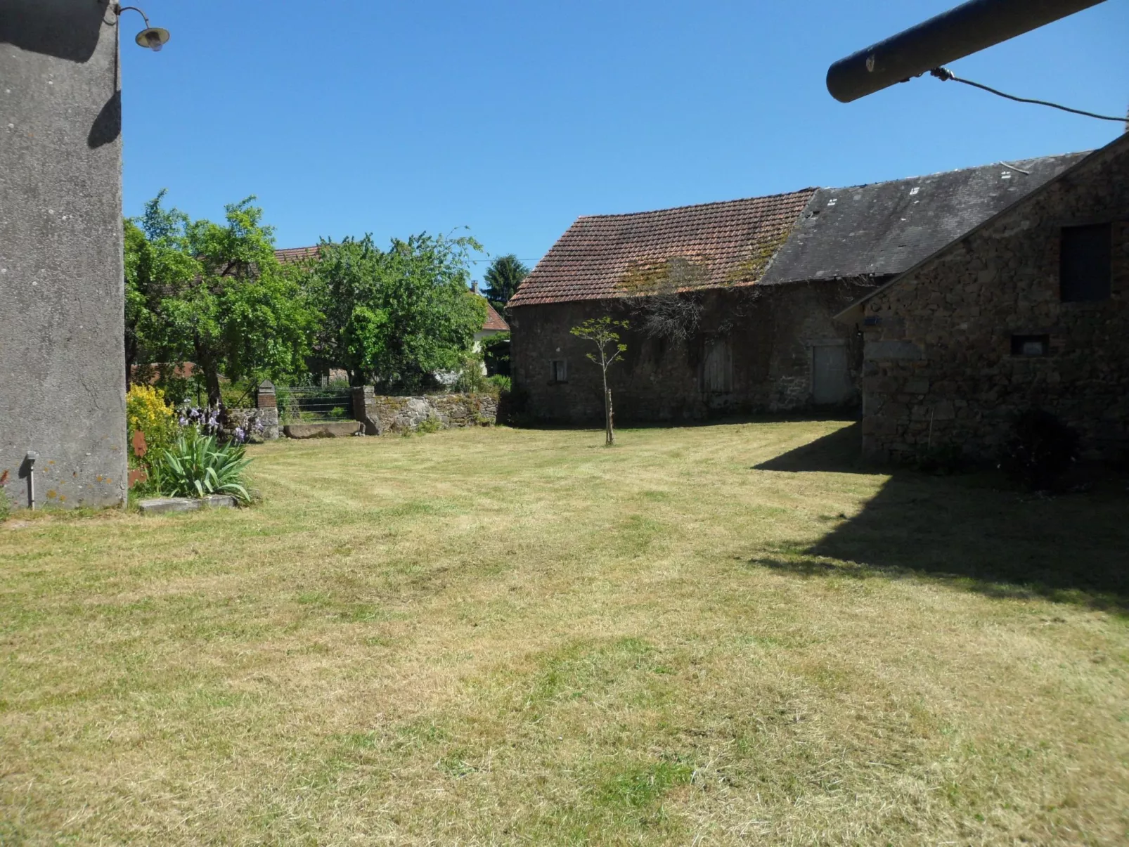 "Aelise" mit eigenem Pool - Buiten