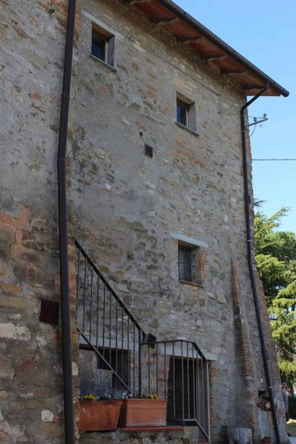 Rustikale Eleganz mit Blick auf die umbrische La - Buiten