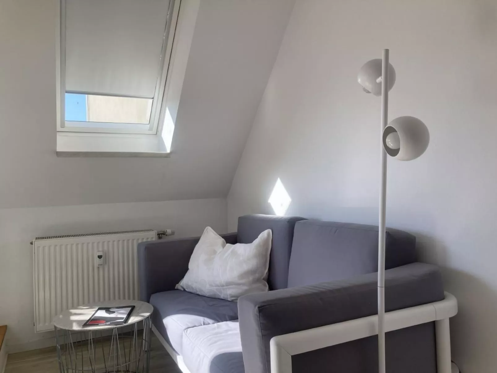Modernes helles Zimmer im Loft am See - Binnen