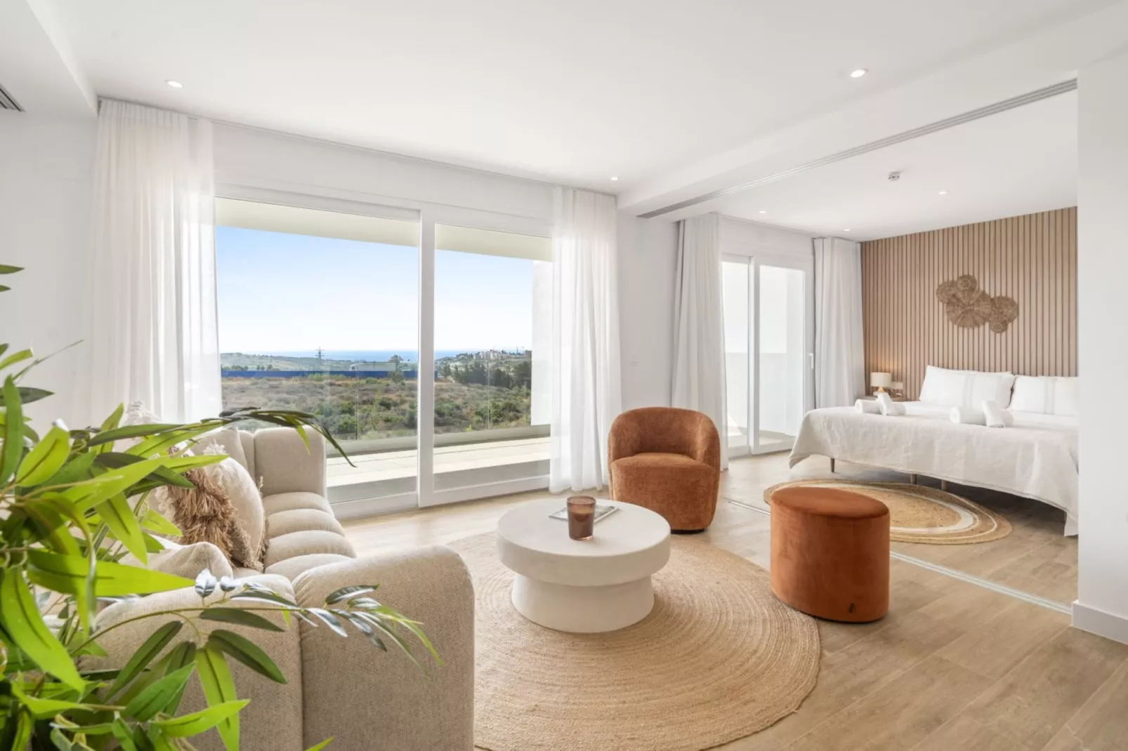AL4-1911 ESTEPONA - APARTMENT - ALCAZABA LAGOON - Woonkamer