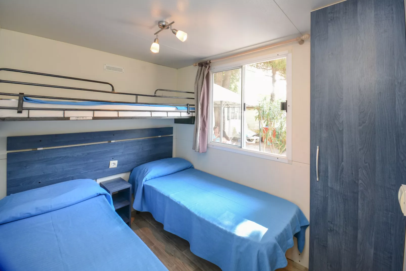 Camping Toscolano - MH Standard Plus 8X3 - Slaapkamer