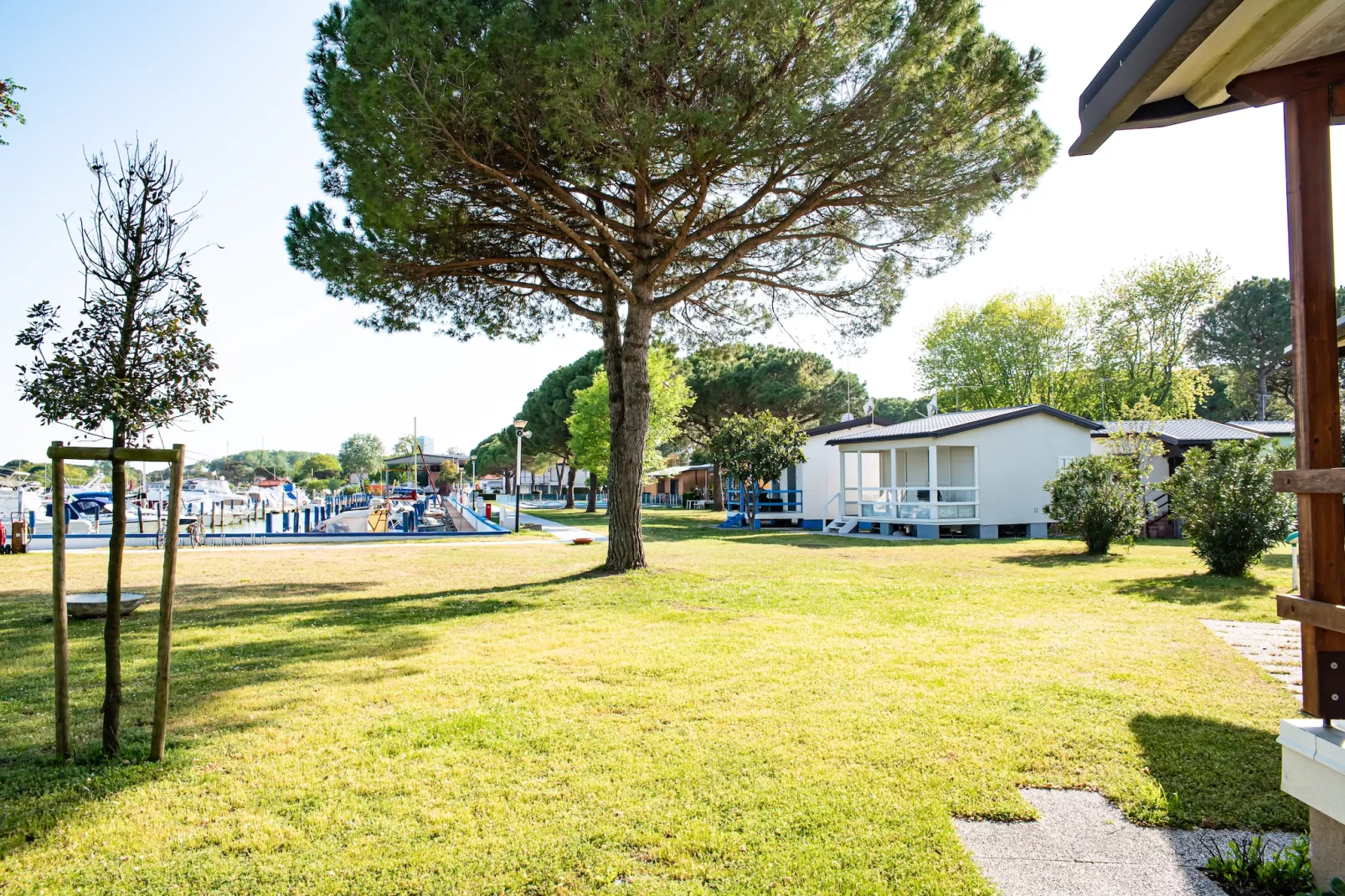 Village Marina di Cortellazzo Lido di Jesolo Pineta Bungalow - Buitenkant zomer