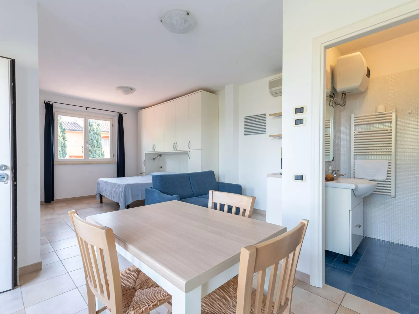 Aba Village - Binnen