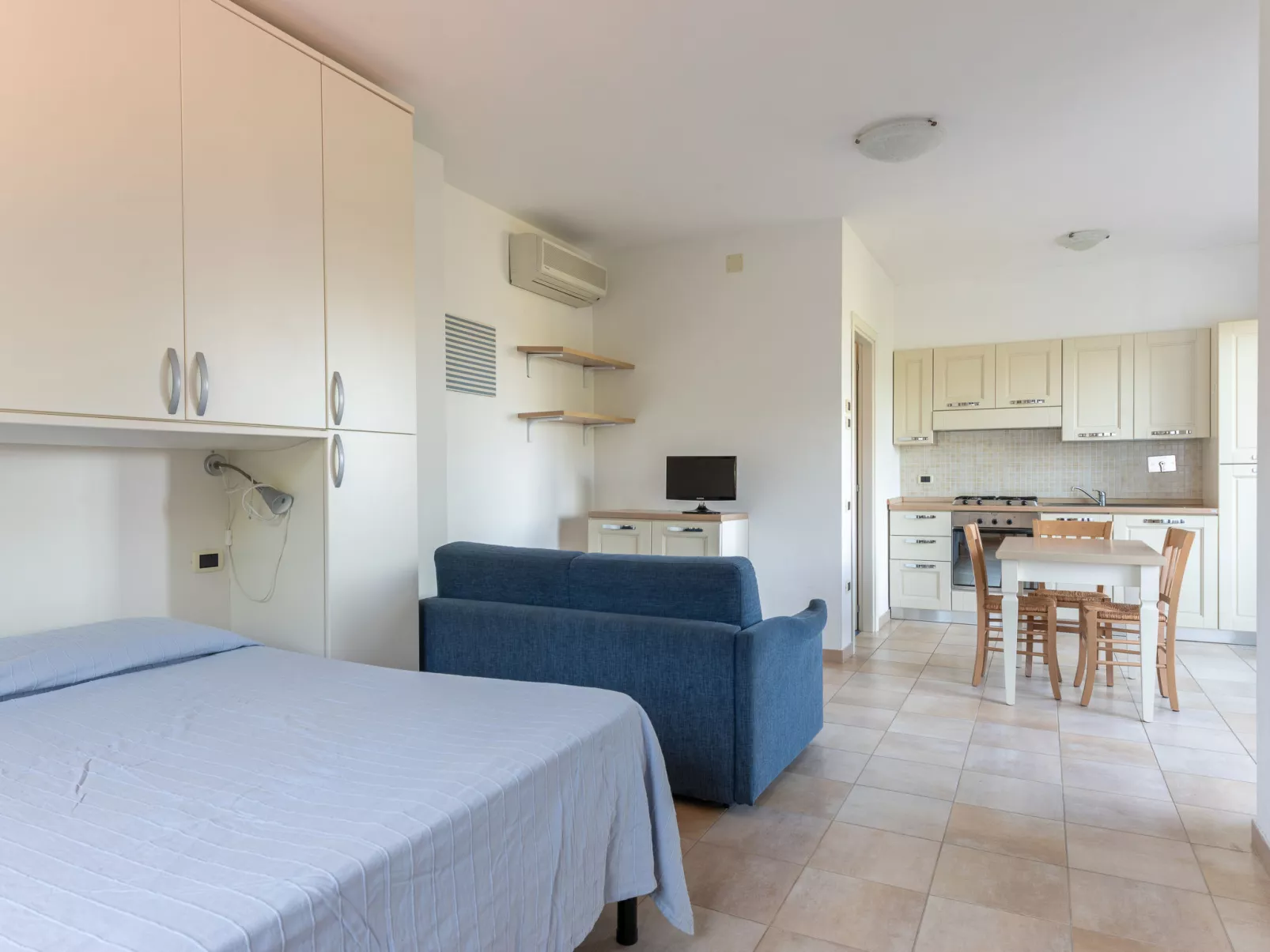 Aba Village - Binnen