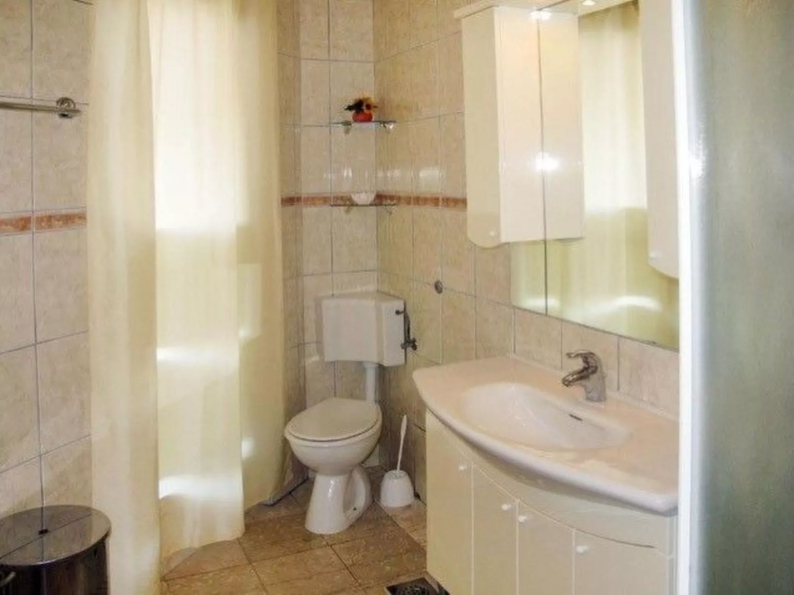 Ein Apartment im Ferienhaus Zweirosen - Image-tags.info