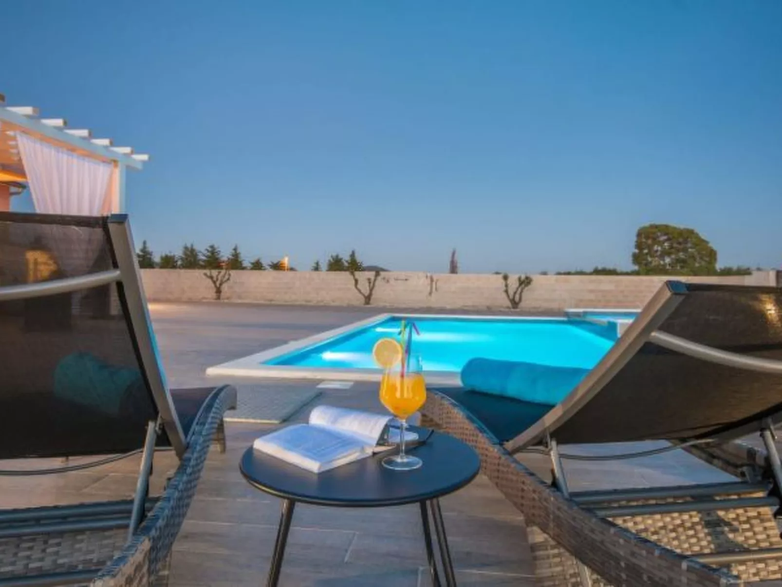 Beautiful villa Maris with pool - Image-tags.info