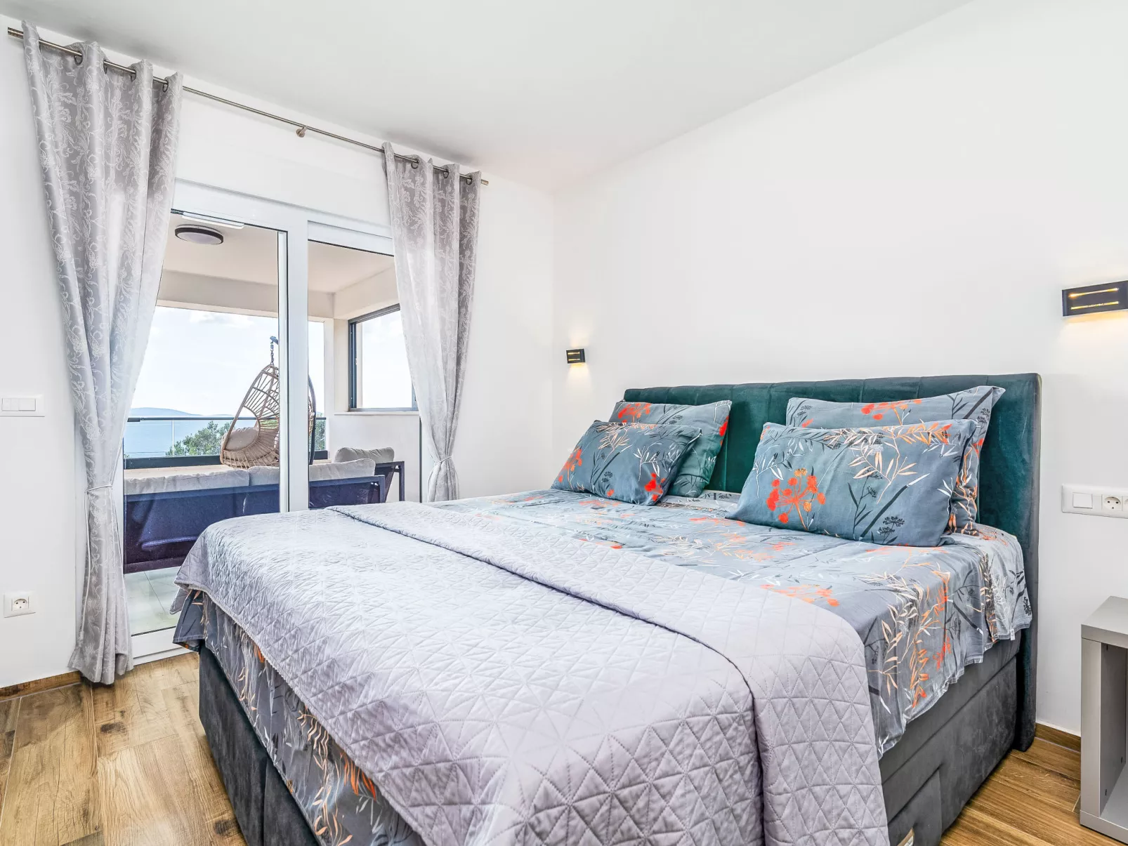 Ria with heated pool - Binnen