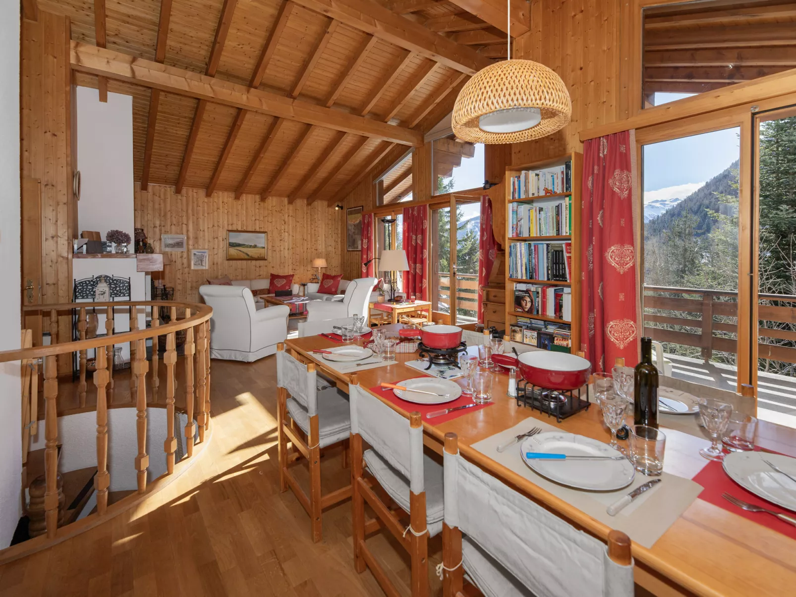 Veni, Vidi, Mansi - Binnen