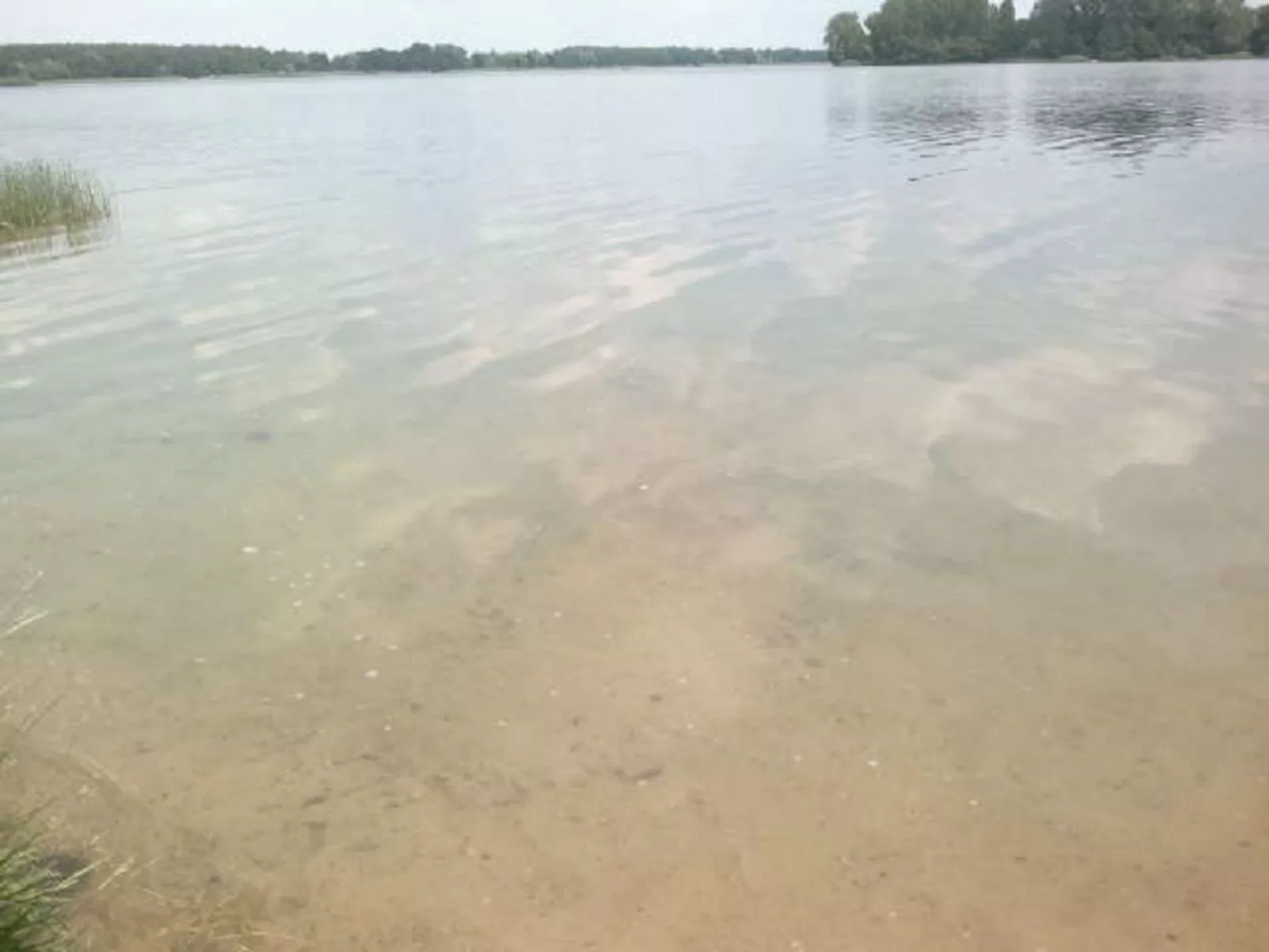 Mit eingezäuntem Grundstück am Wasser - Buiten