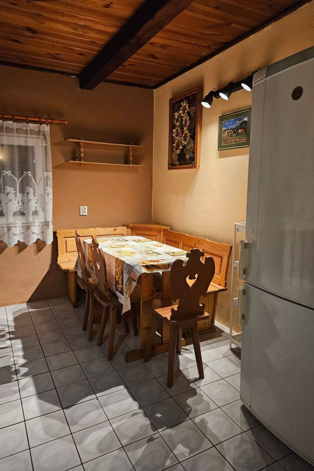 Freistehendes Haus mit eingezäuntem Grundstück an einer Lagune - Binnen