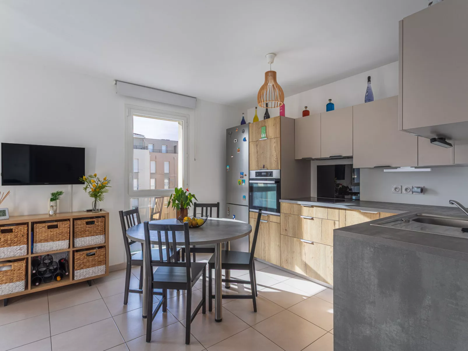 Nouvelles Terres E4 - Binnen