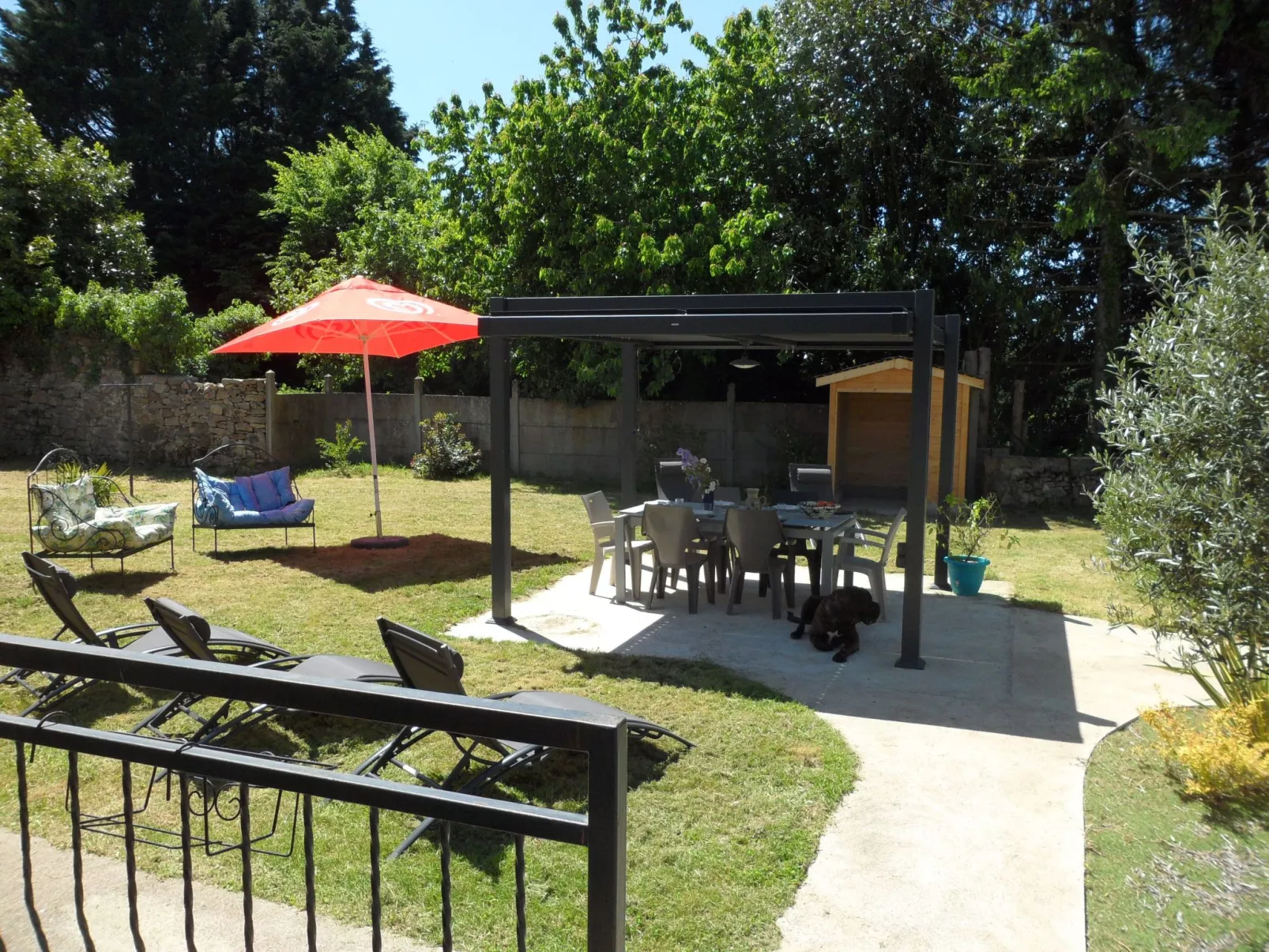 "Aelise" mit eigenem Pool - Binnen