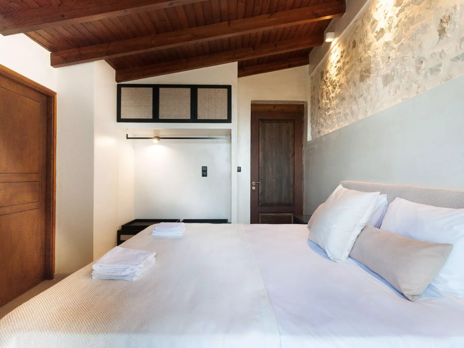 Ali Vafi's Villa - Beheizter Jacuzzi und Innenpool - Image-tags.info