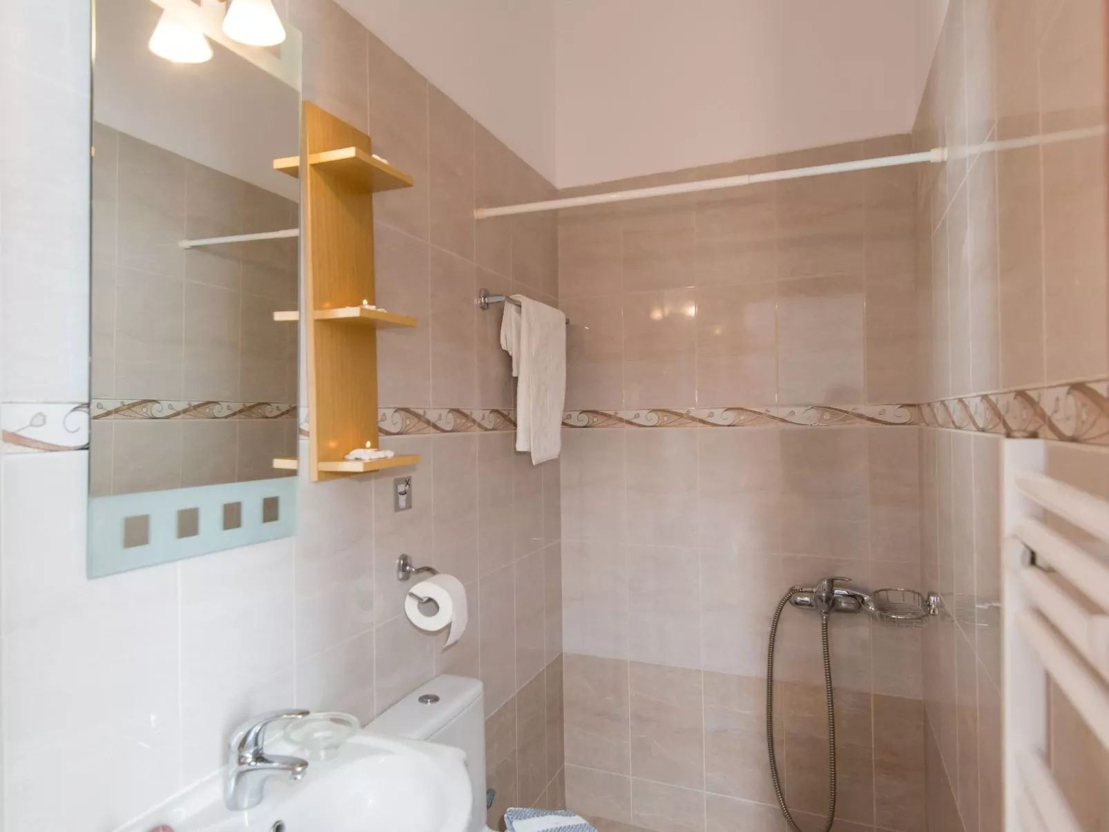 Ferienvilla "Diogenis Home" - Image-tags.info