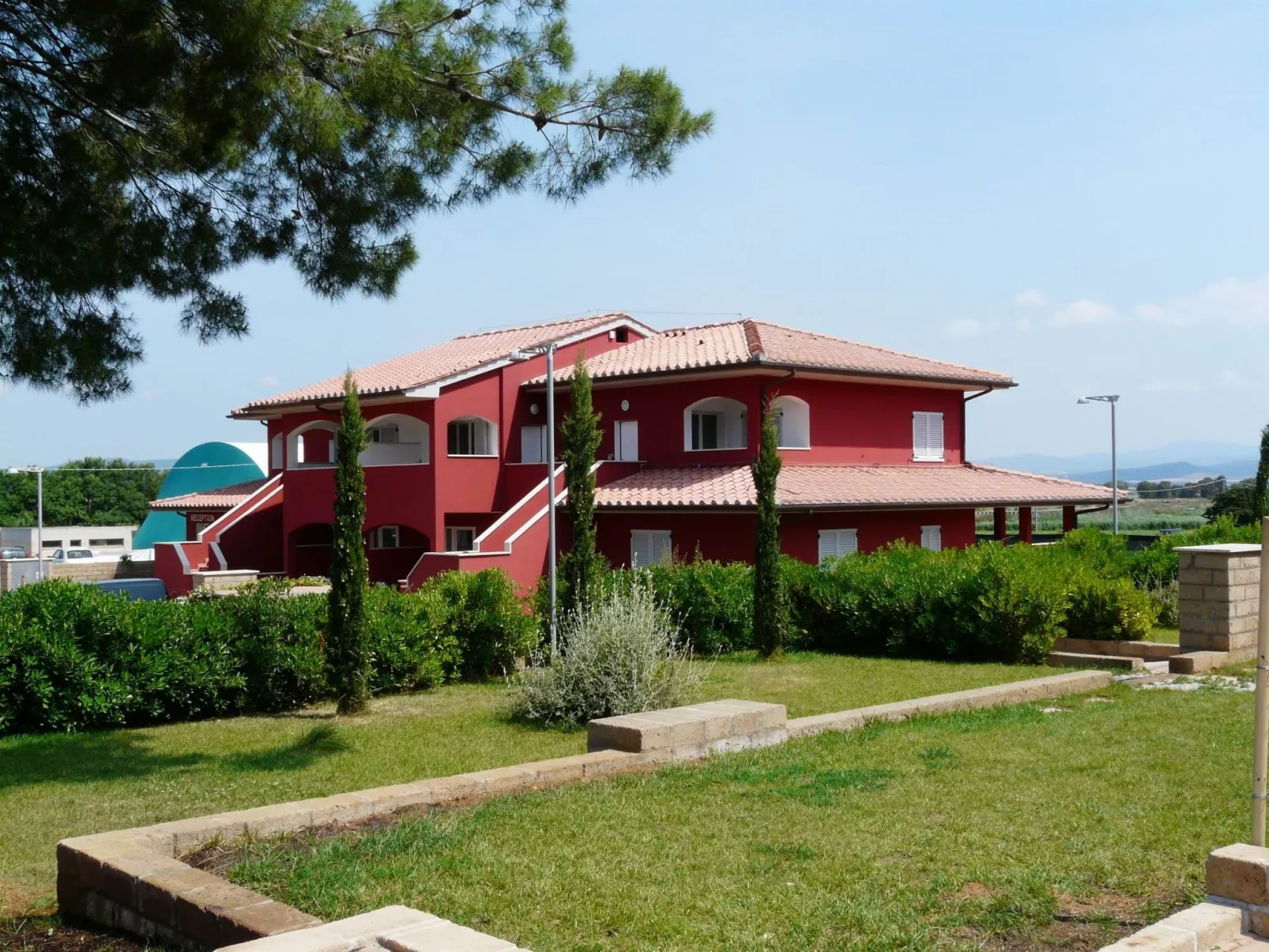 Unterkunft für 7 Personen mit AC, Schwimmbad, in der Nähe des Meeres - Buiten