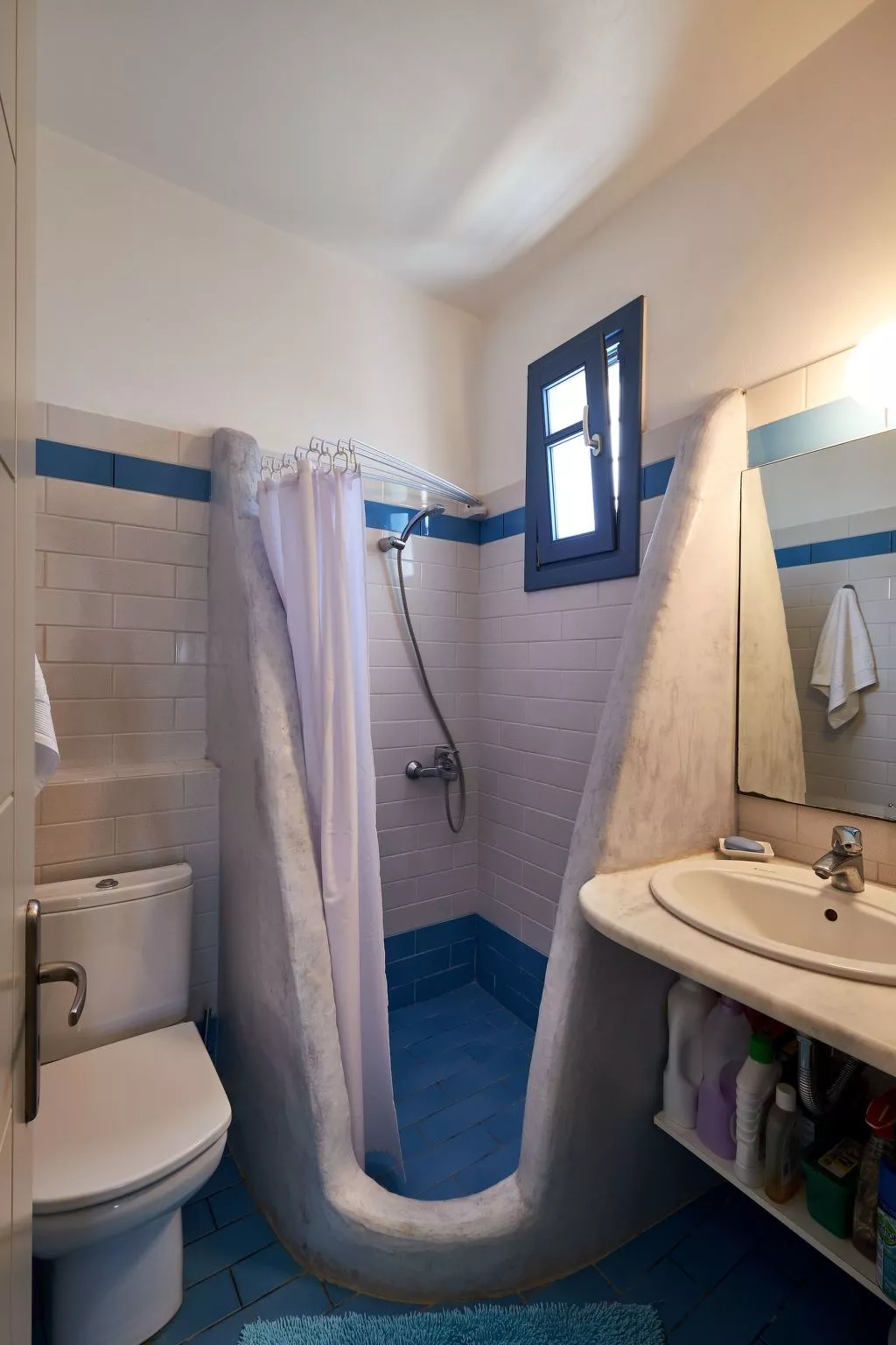 Große, komfortable Pool-Villa, Strand zu Fuß erreichbar - Image-tags.info