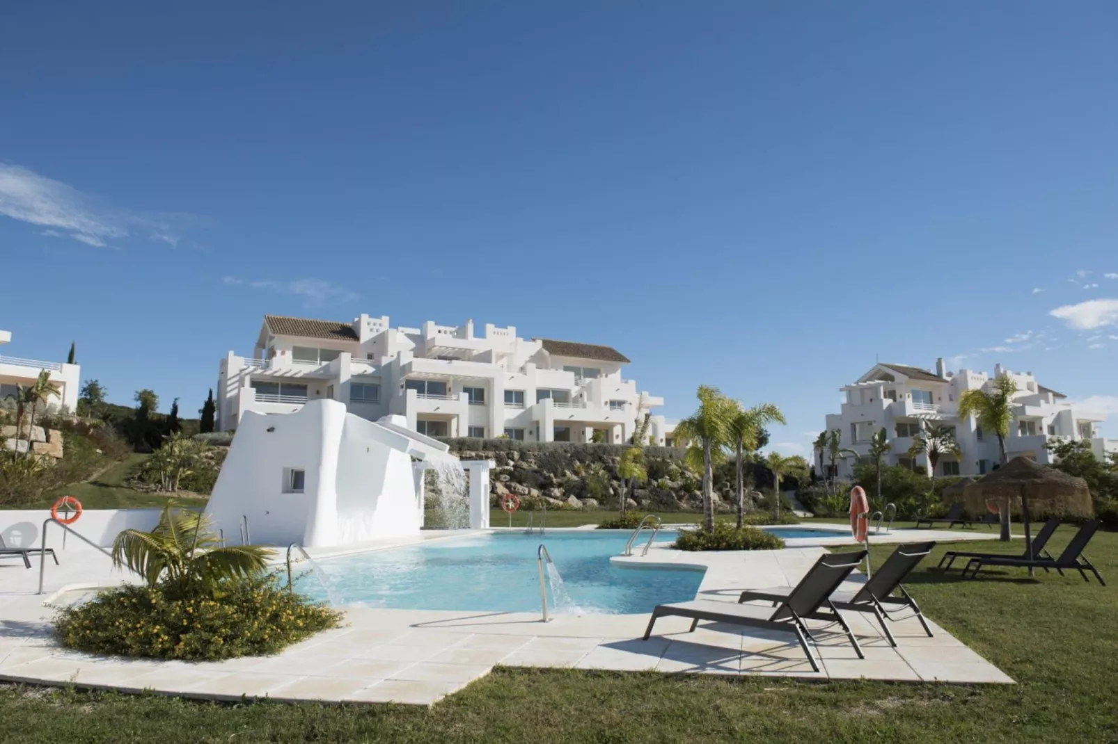 Charming 2-Bed Retreat Alcazaba Lagoon (304) - Zwembad
