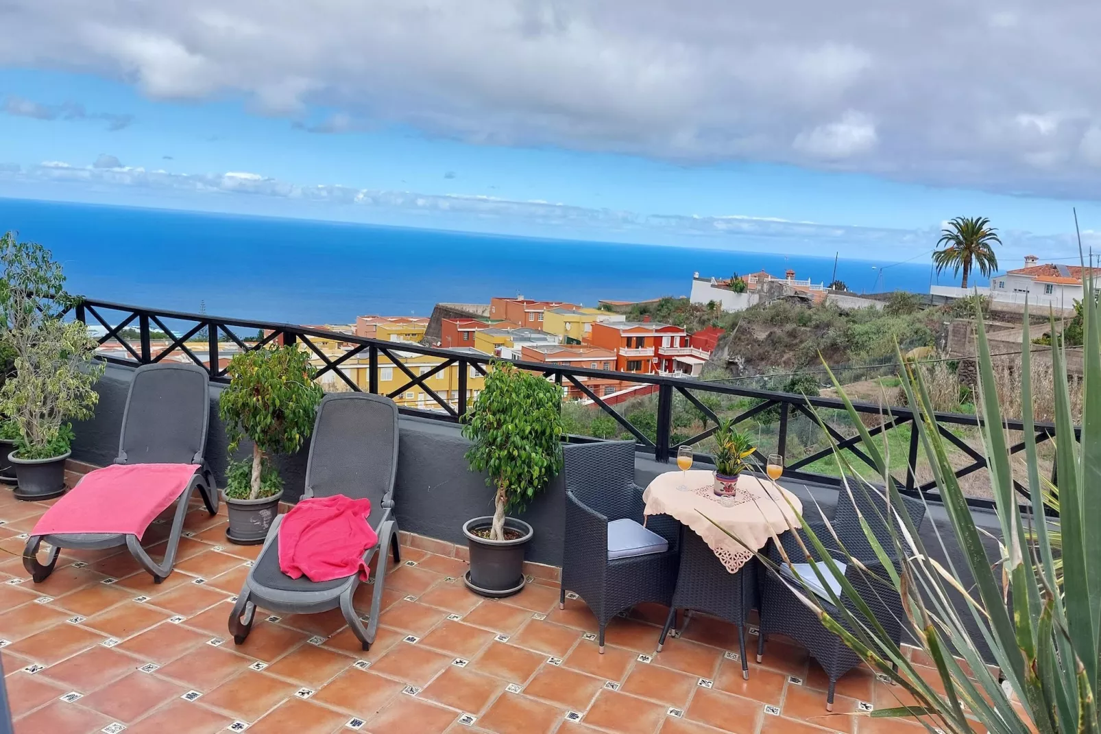 Apartamentos Monasterio de San Antonio 6 - Terrasbalkon