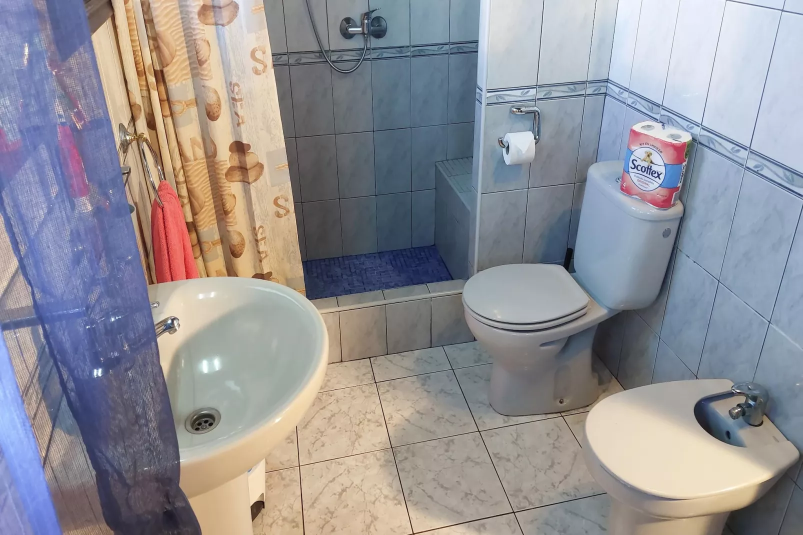 Apartamentos Monasterio de San Antonio 7 - Badkamer