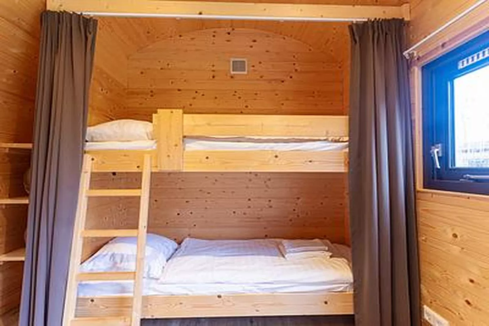 Duinhoeve Duinlodges 4pers (huisdiervriendelijk) - Slaapkamer