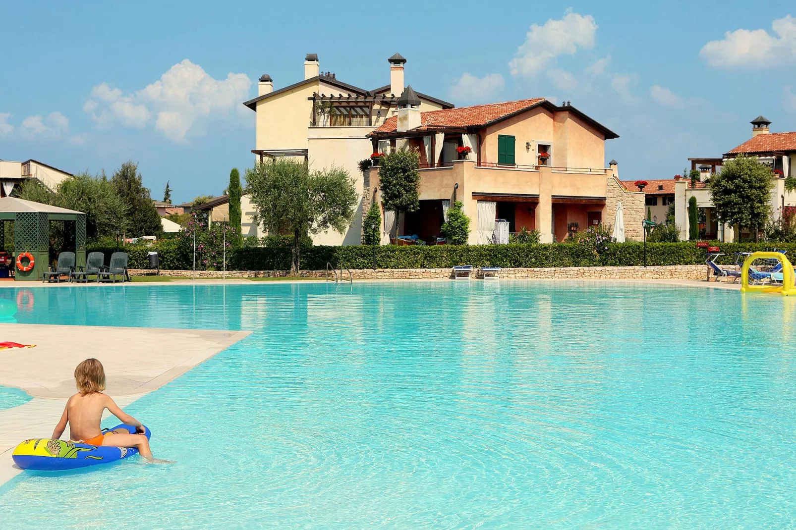 Garda Resort T4 1P Sup - Buitenkant zomer