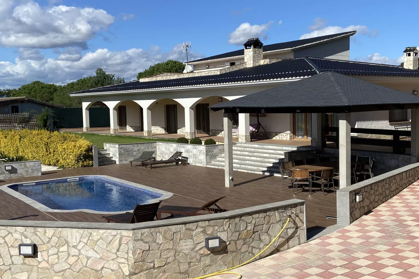 Vivalidays Villa Kiros - Zwembad