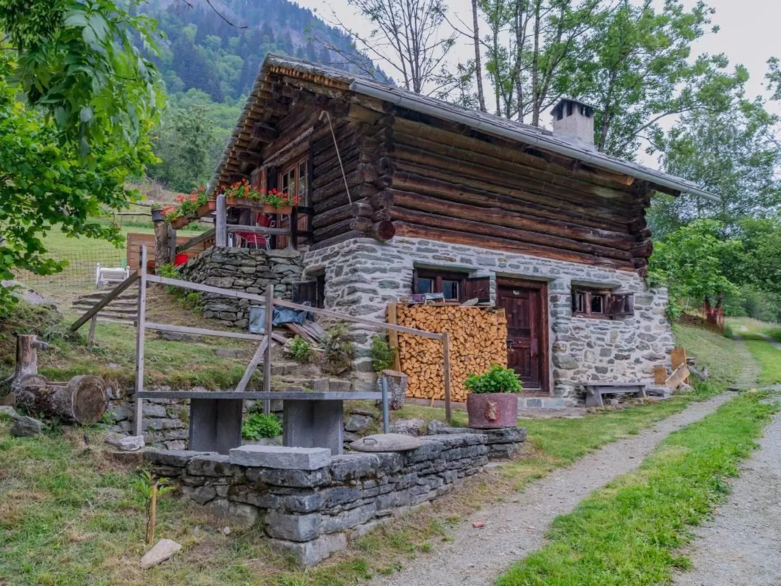 Rustico Camplung - Buiten