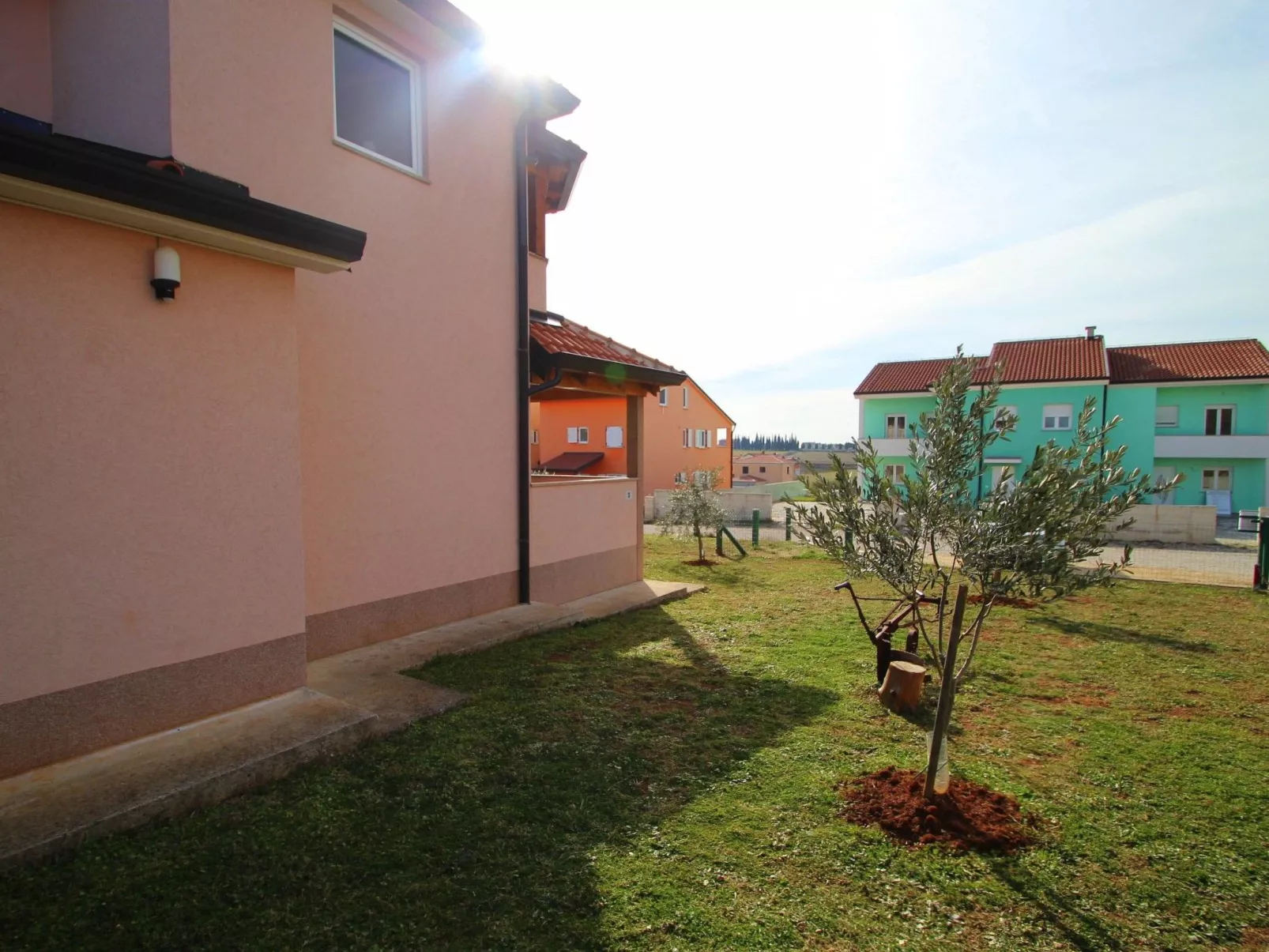 Mit Terrasse für 4 Personen - Buiten