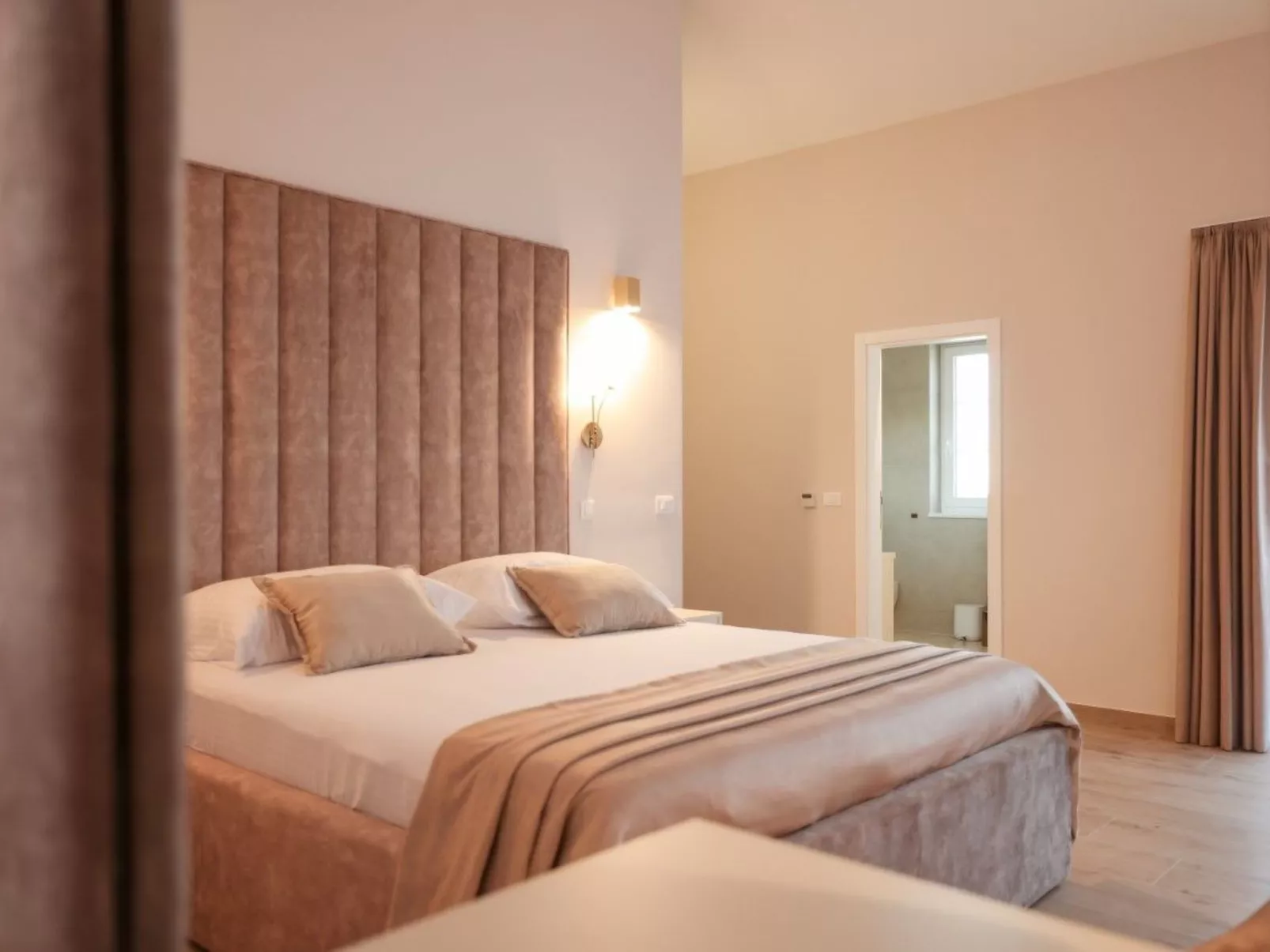 Gästezimmer "Rosa Zimmer" mit Balkon - Binnen