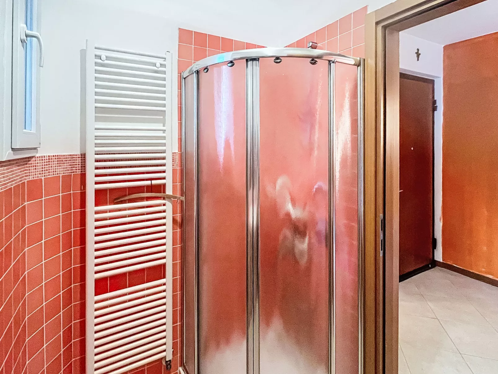 Sona's Lake Home - Binnen