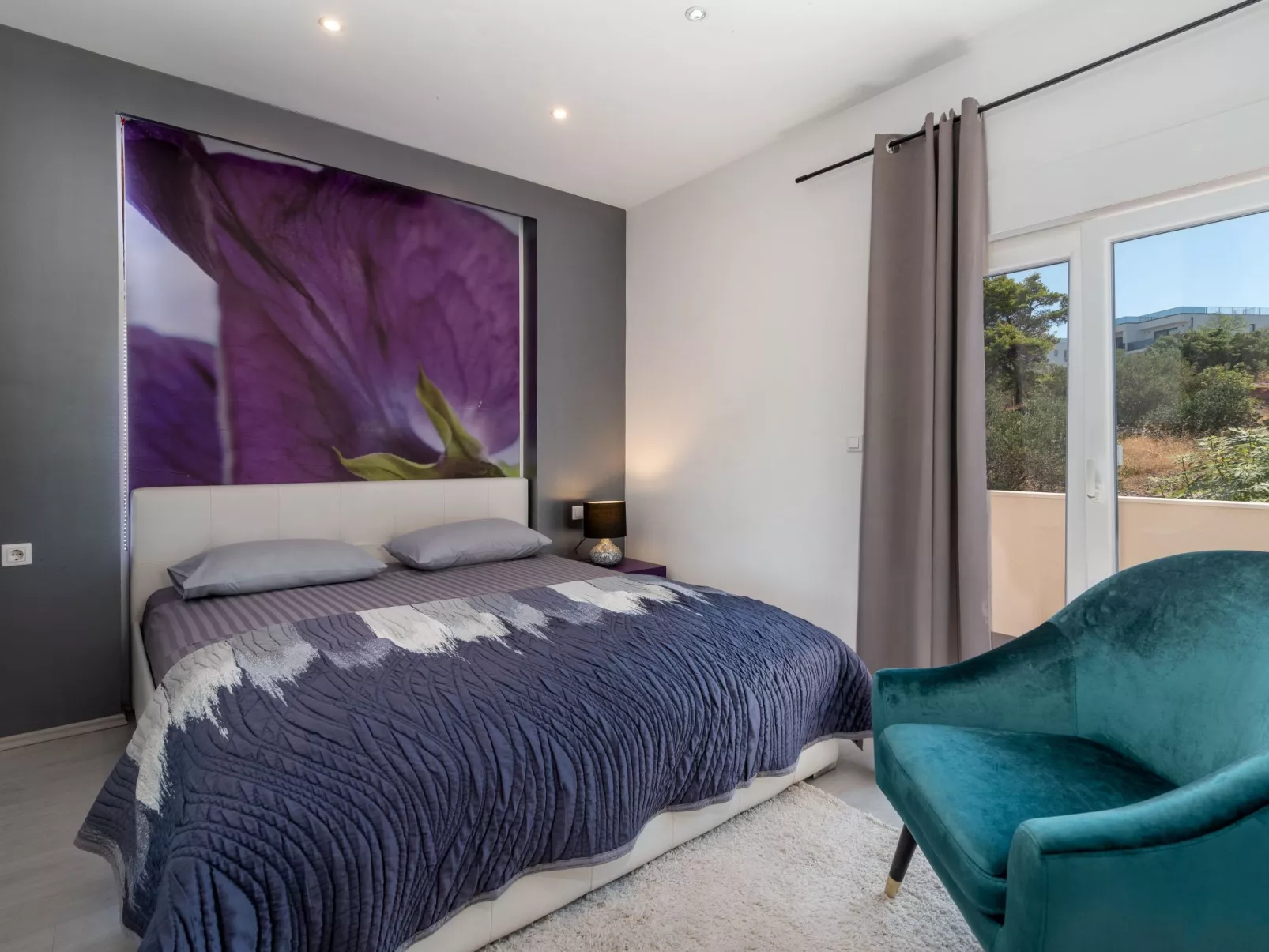 Modernes Apartment mit Gartennutzung, einer groß - Image-tags.info