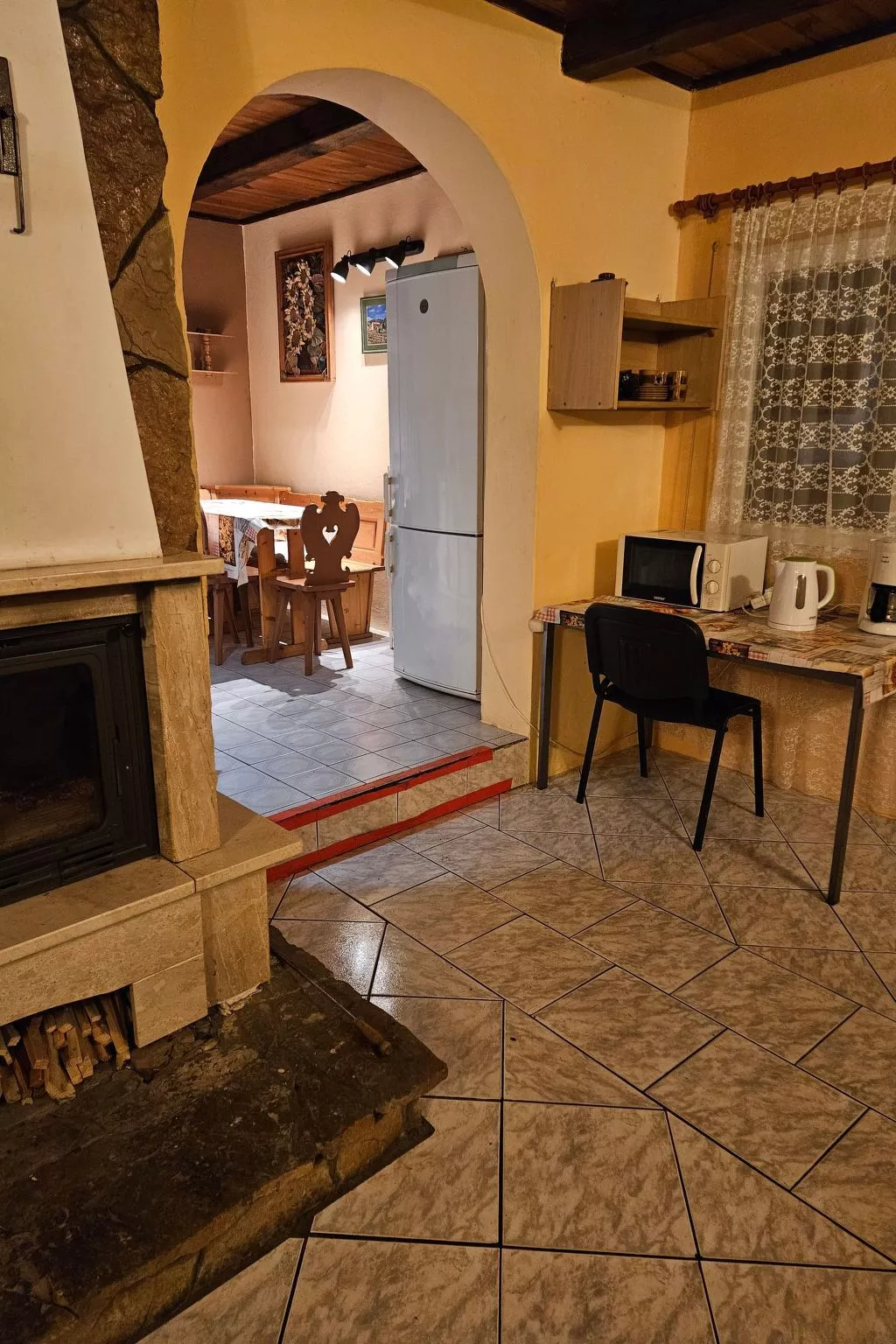 Freistehendes Haus mit eingezäuntem Grundstück an einer Lagune - Binnen