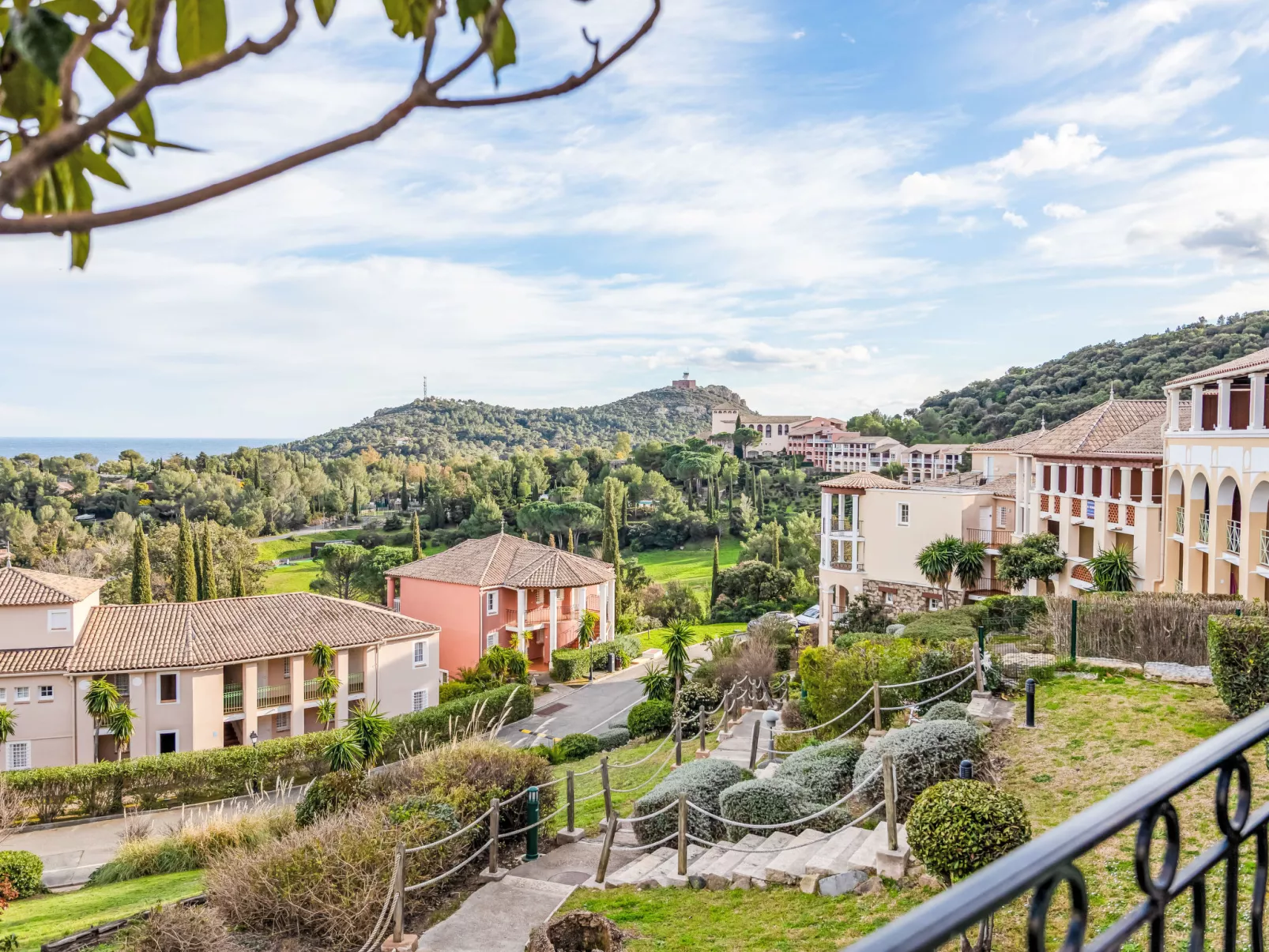 J6 174 L'Esquinade - Buiten